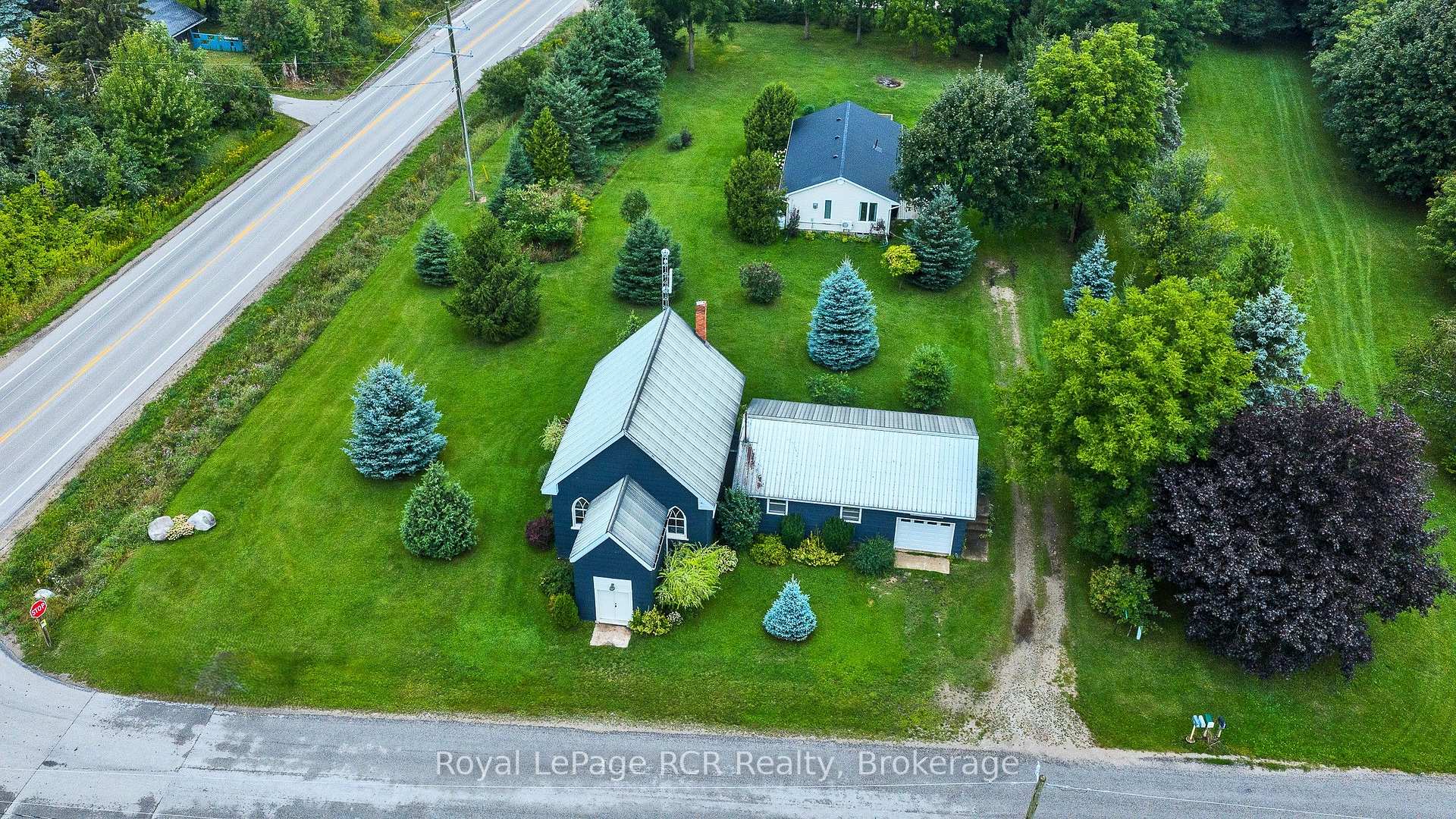 Photo 2 of 046285 Old Mail Road, Meaford — HOMEH