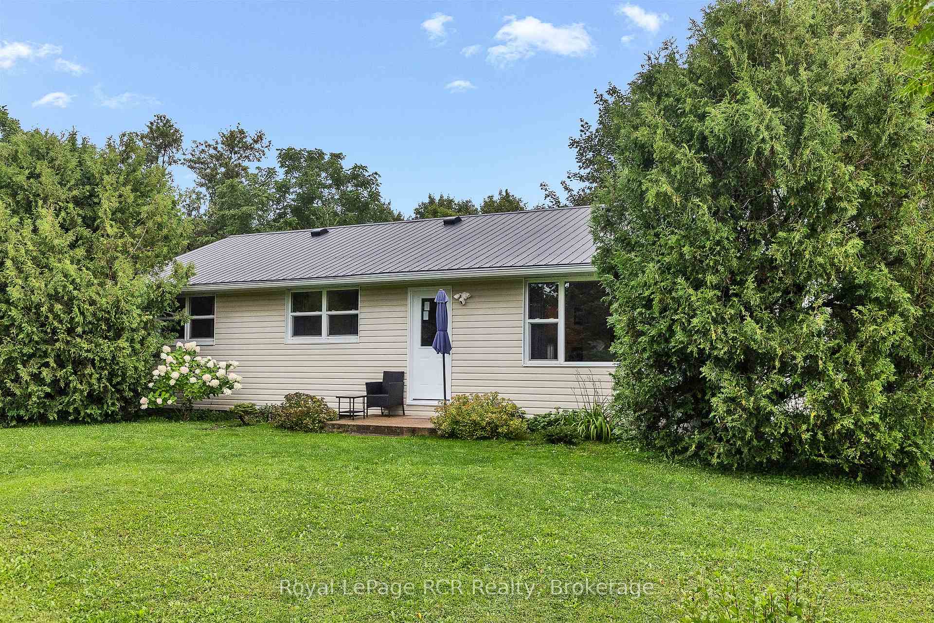 Photo 5 of 046285 Old Mail Road, Meaford — HOMEH