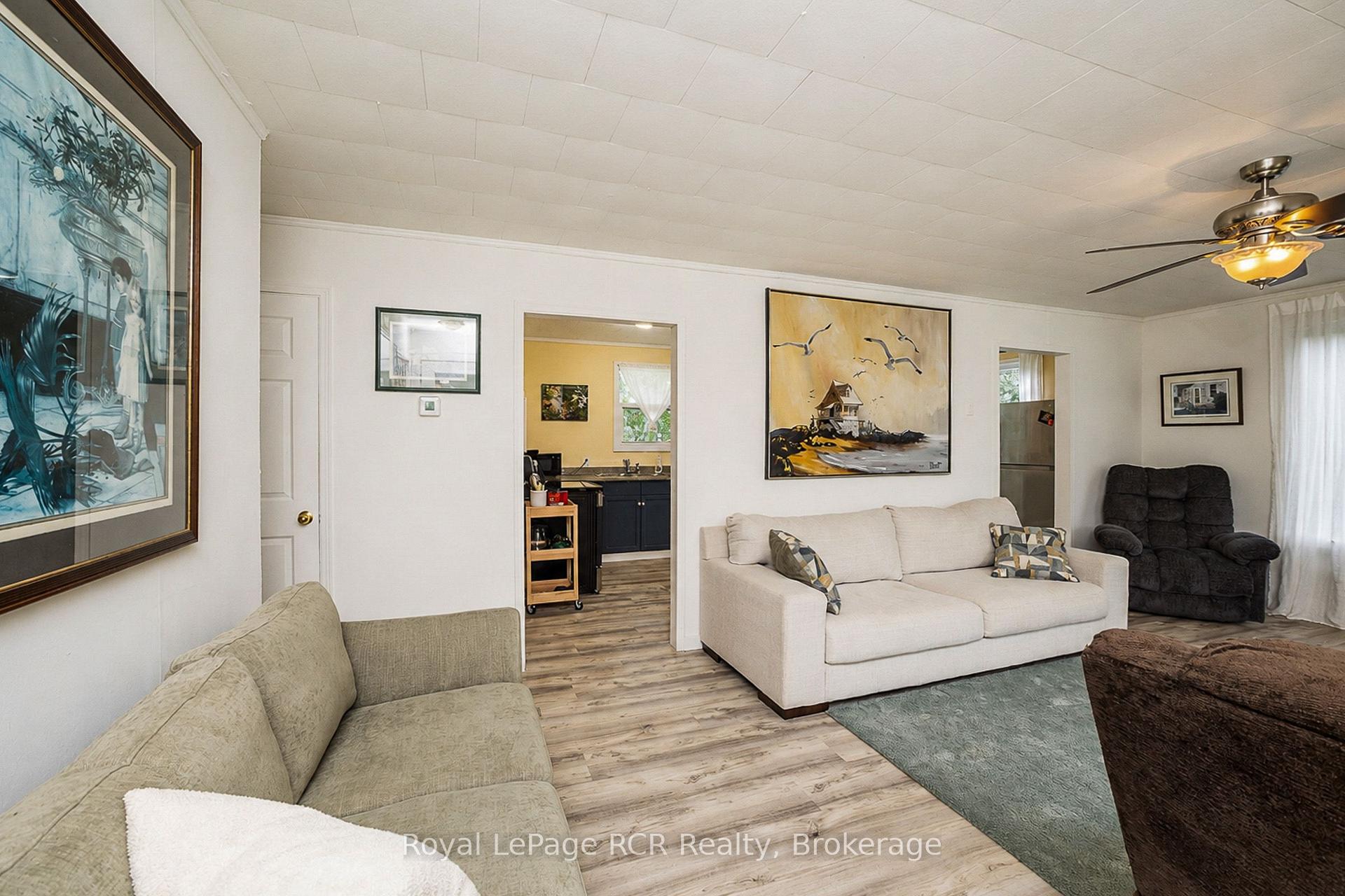 Photo 6 of 046285 Old Mail Road, Meaford — HOMEH