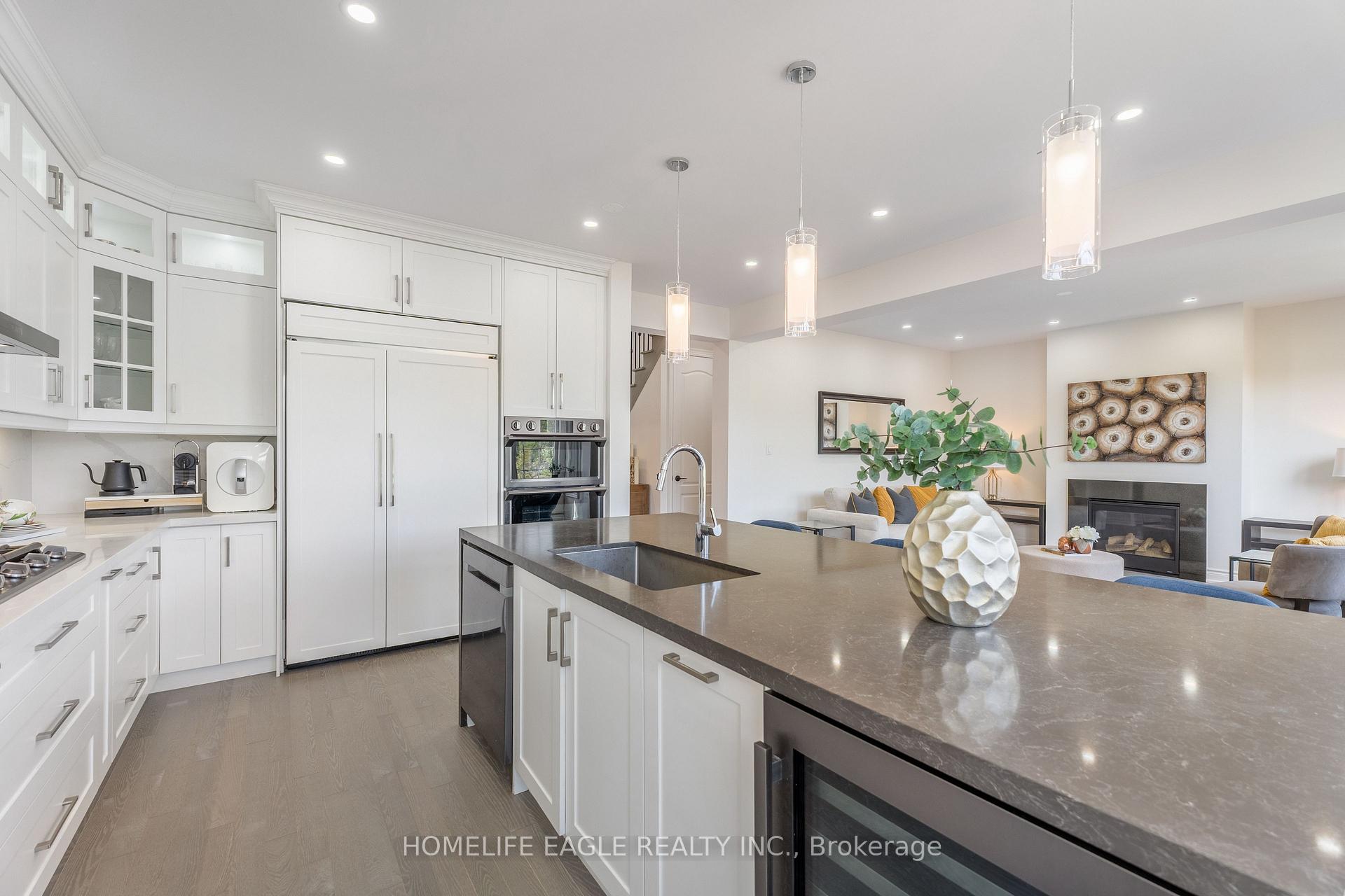 Photo 6 of 58 Tesla Crescent, East Gwillimbury, Holland Landing — HOMEH