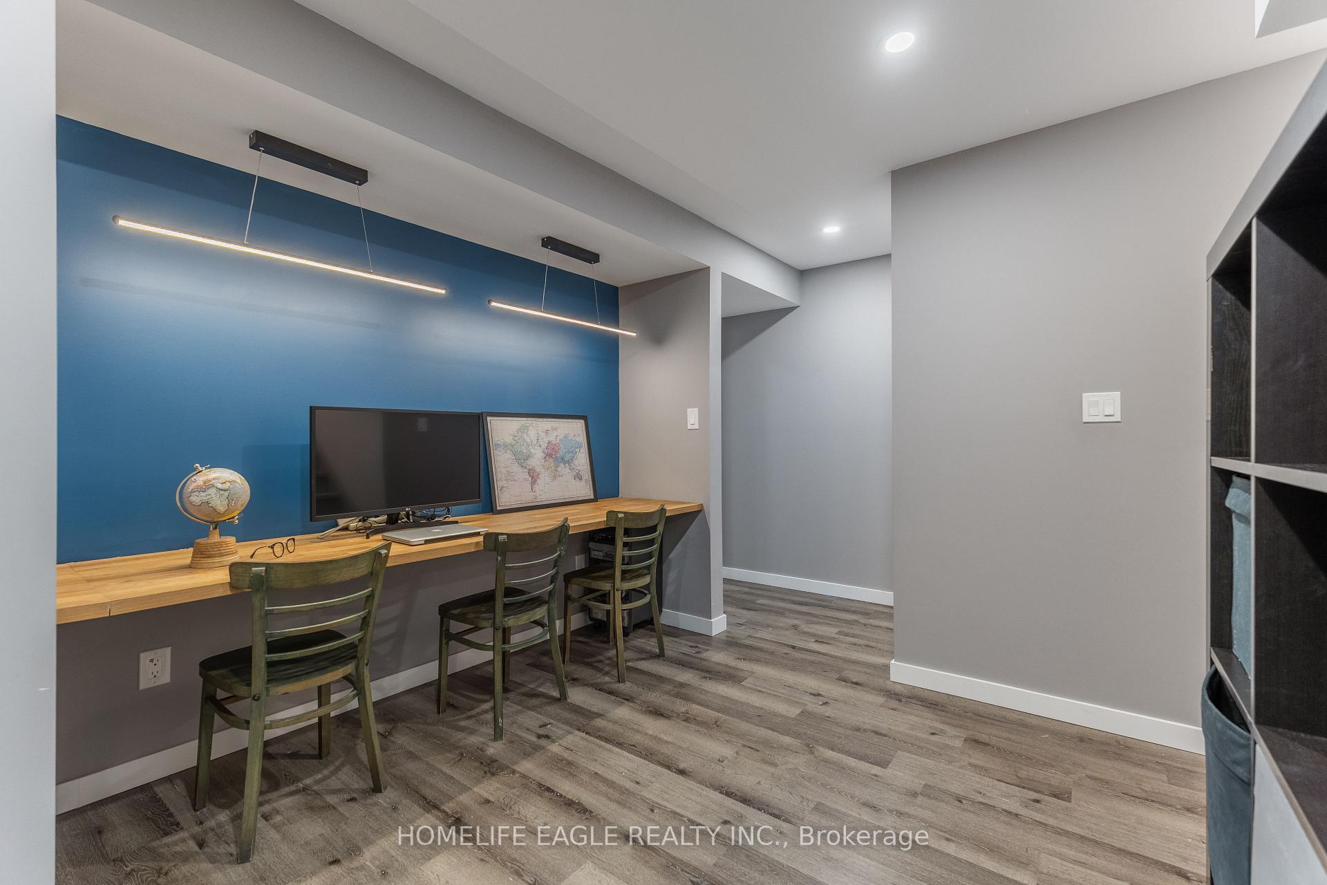 Photo 19 of 58 Tesla Crescent, East Gwillimbury, Holland Landing — HOMEH