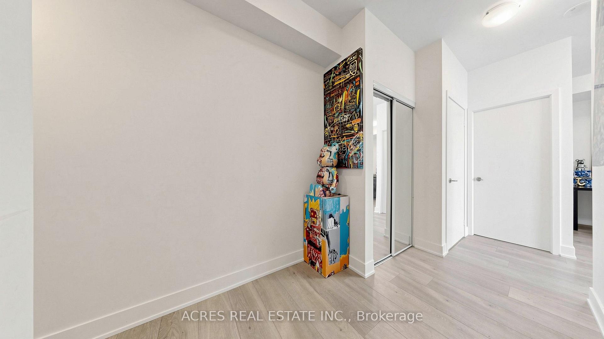 Photo 11 of Unit 5806, 30 Shore Breeze Drive, Etobicoke, Mimico — HOMEH