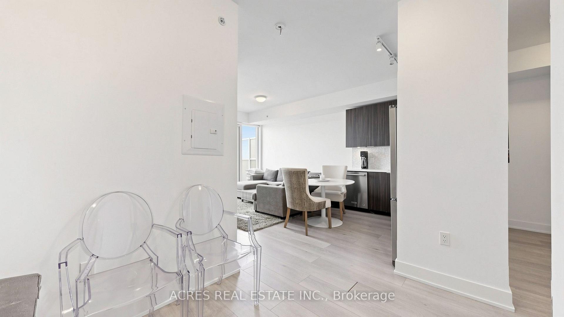 Photo 13 of Unit 5806, 30 Shore Breeze Drive, Etobicoke, Mimico — HOMEH