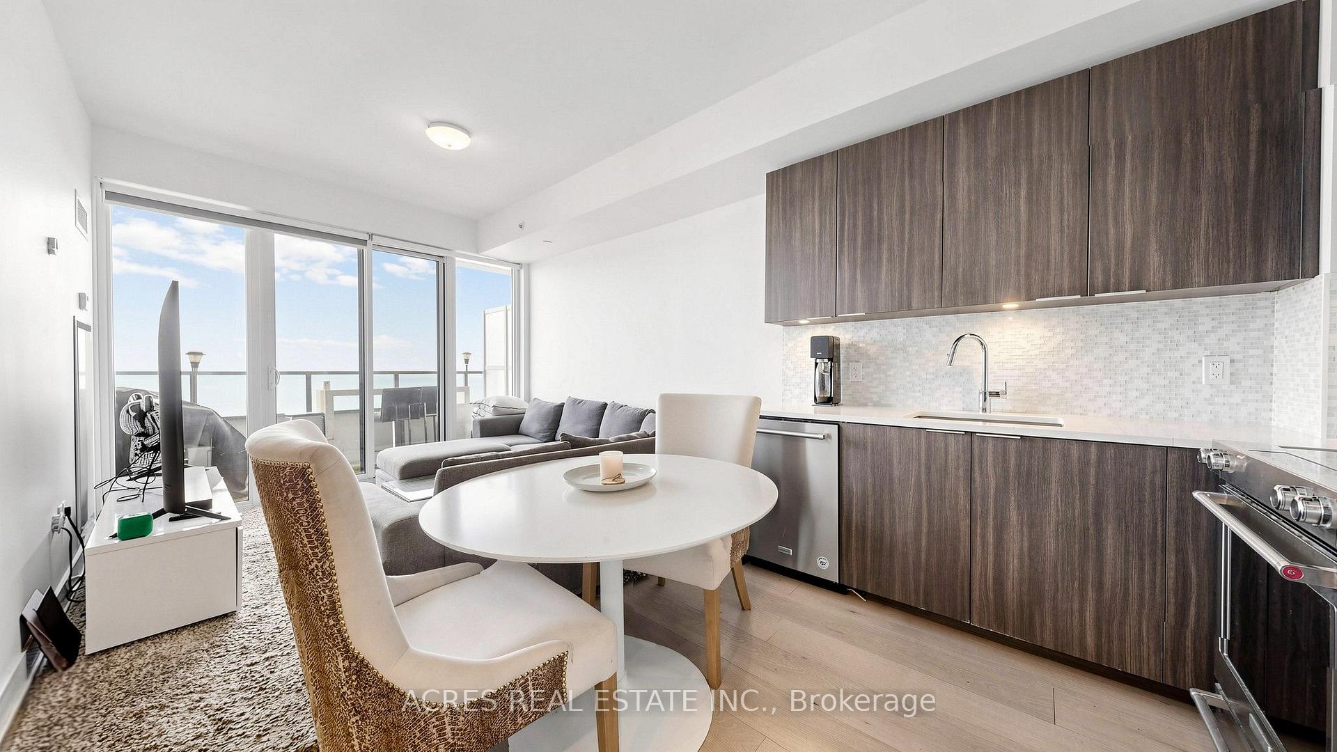 Photo 15 of Unit 5806, 30 Shore Breeze Drive, Etobicoke, Mimico — HOMEH