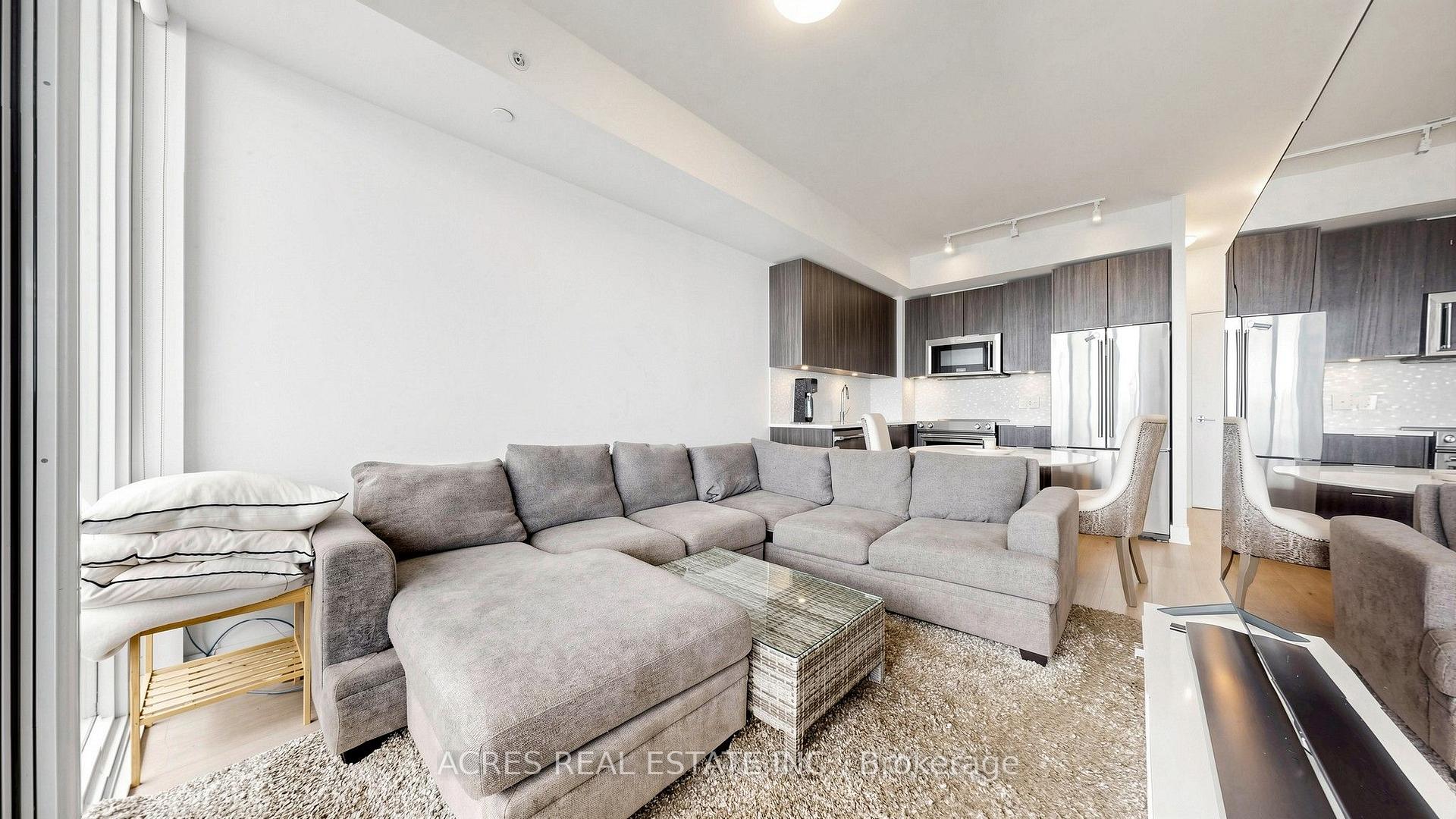 Photo 6 of Unit 5806, 30 Shore Breeze Drive, Etobicoke, Mimico — HOMEH