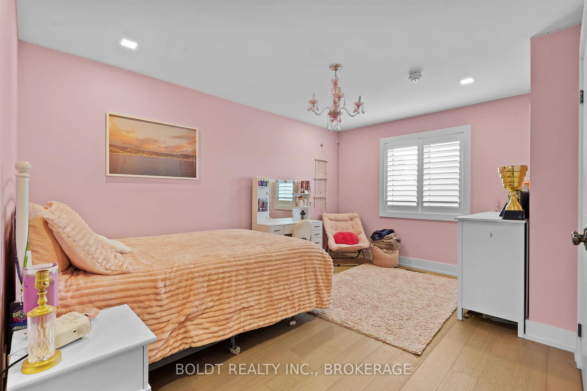 Photo 25 of 90 Videl Crescent N, St. Catharines, Grapeview — HOMEH