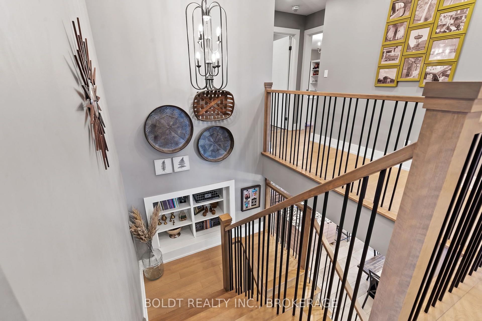 Photo 29 of 90 Videl Crescent N, St. Catharines, Grapeview — HOMEH