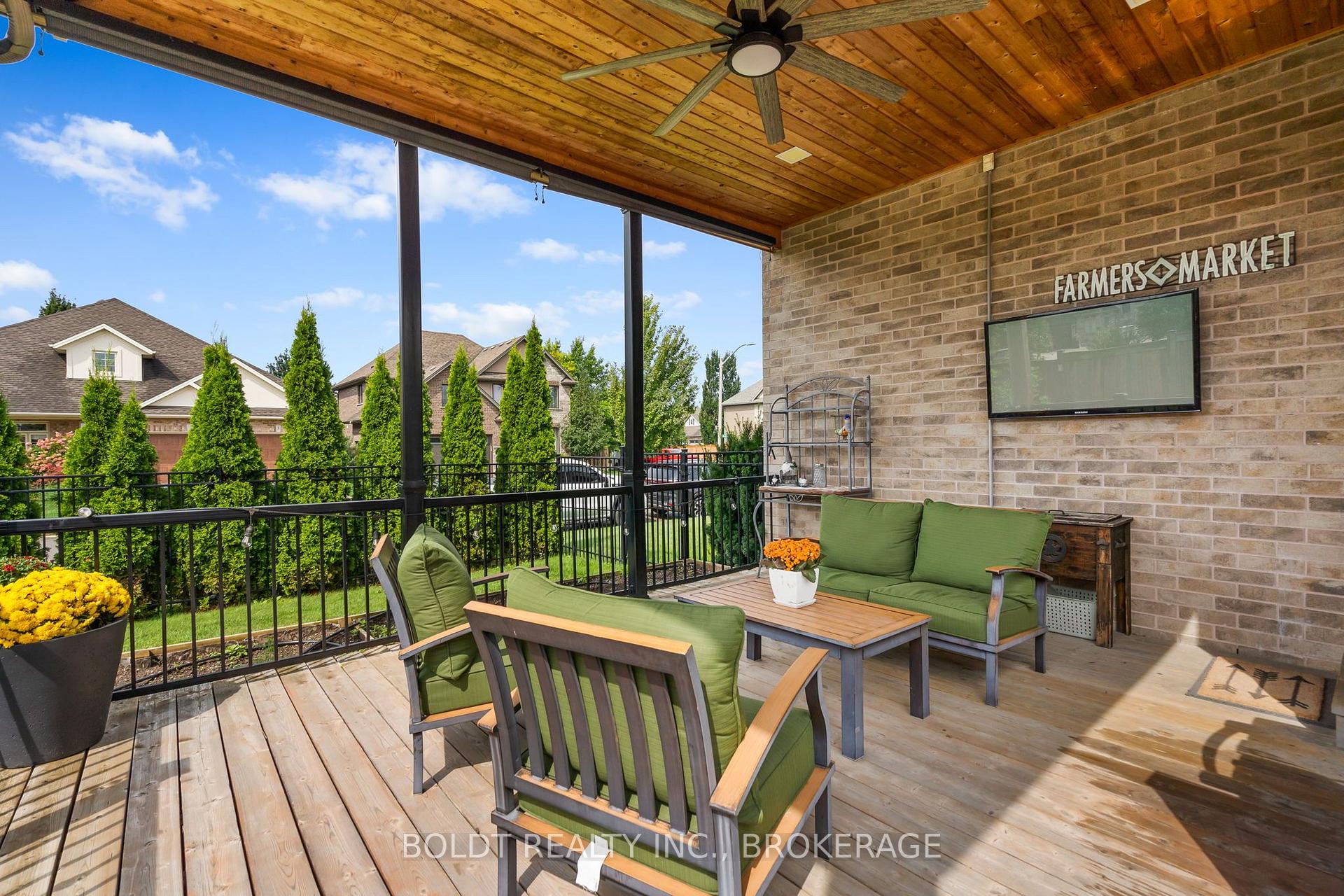 Photo 38 of 90 Videl Crescent N, St. Catharines, Grapeview — HOMEH