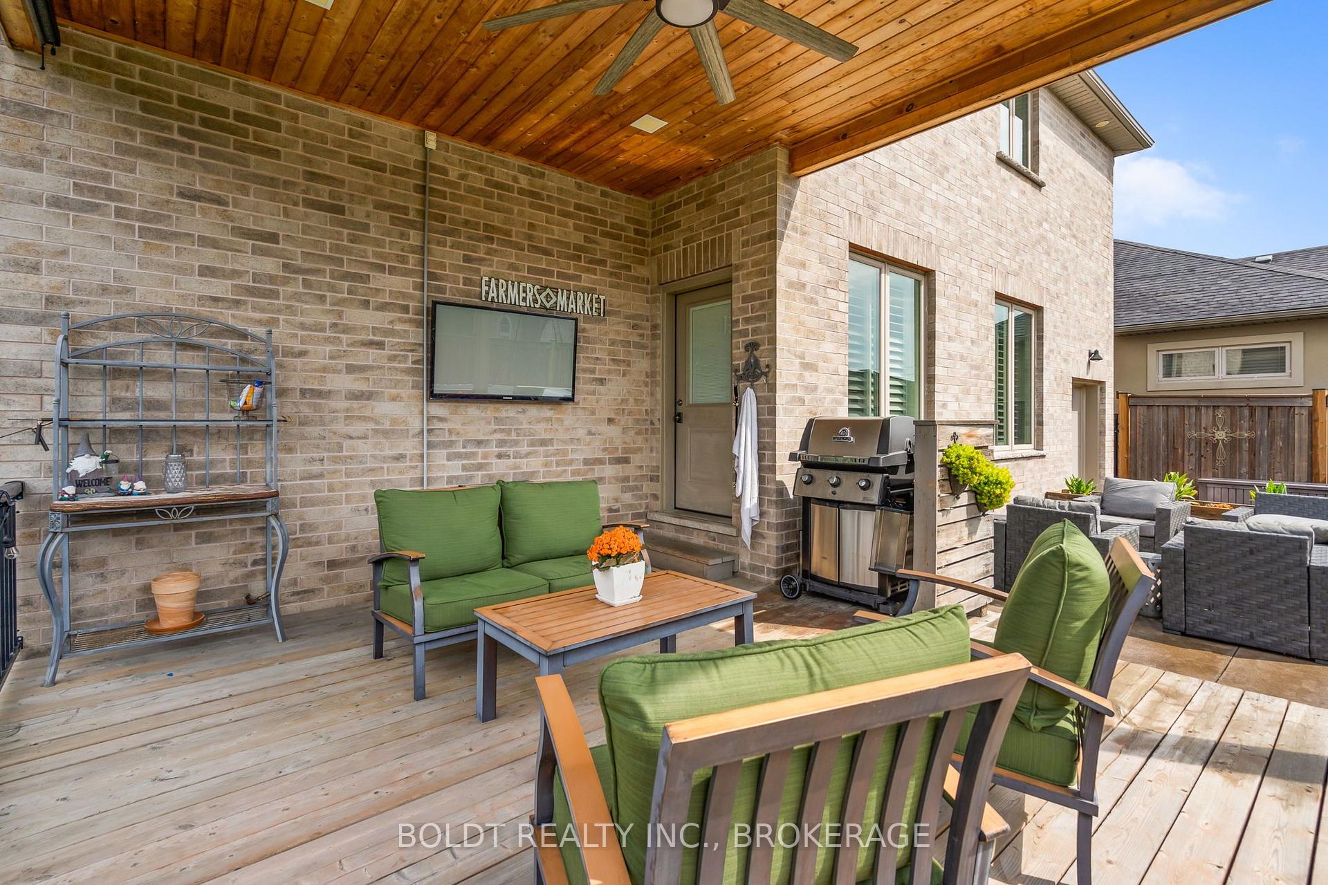Photo 39 of 90 Videl Crescent N, St. Catharines, Grapeview — HOMEH