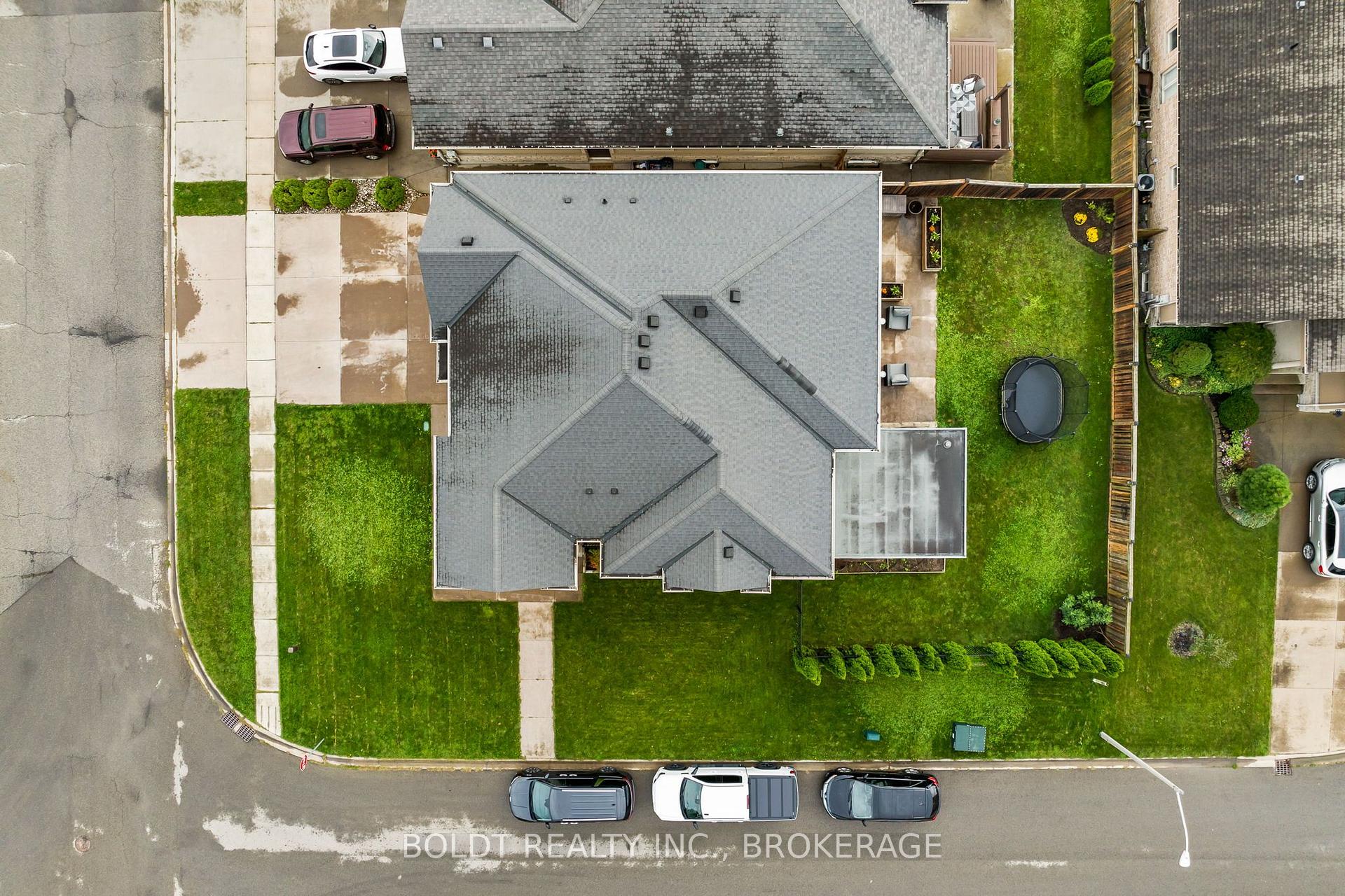 Photo 44 of 90 Videl Crescent N, St. Catharines, Grapeview — HOMEH