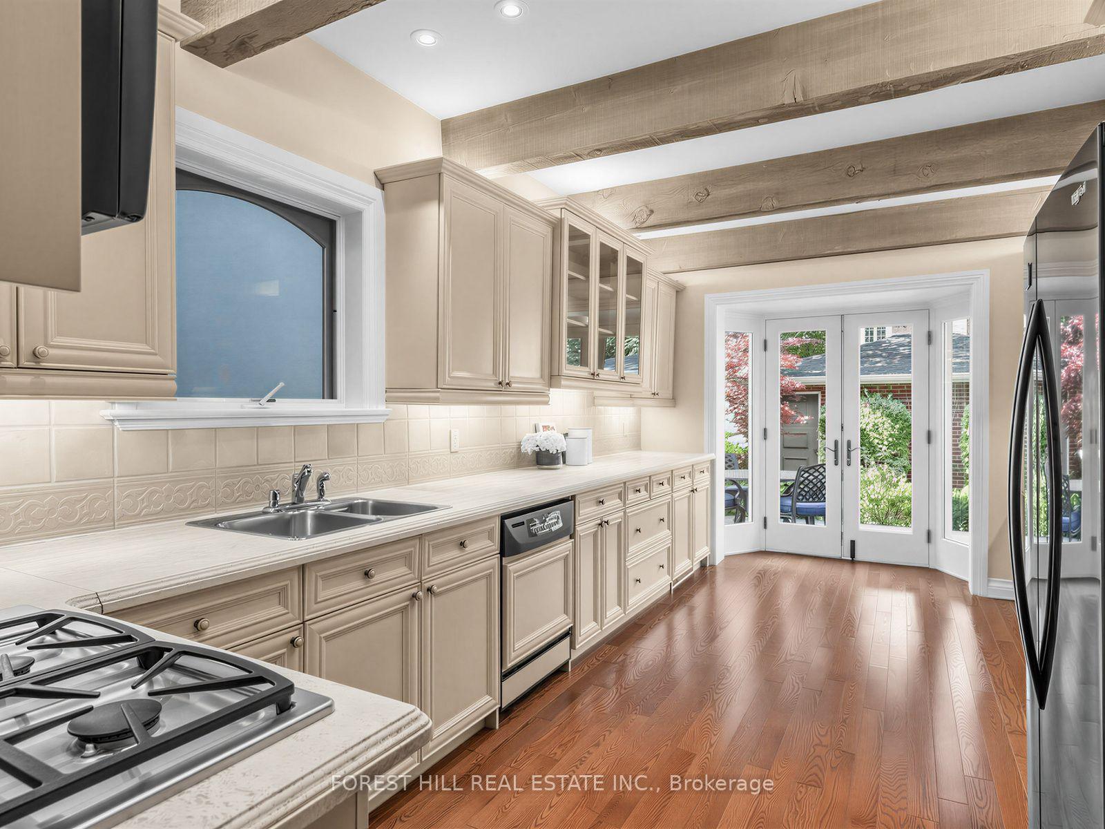 Photo 12 of 552 St Clements Avenue, Toronto, Forest Hill North — HOMEH