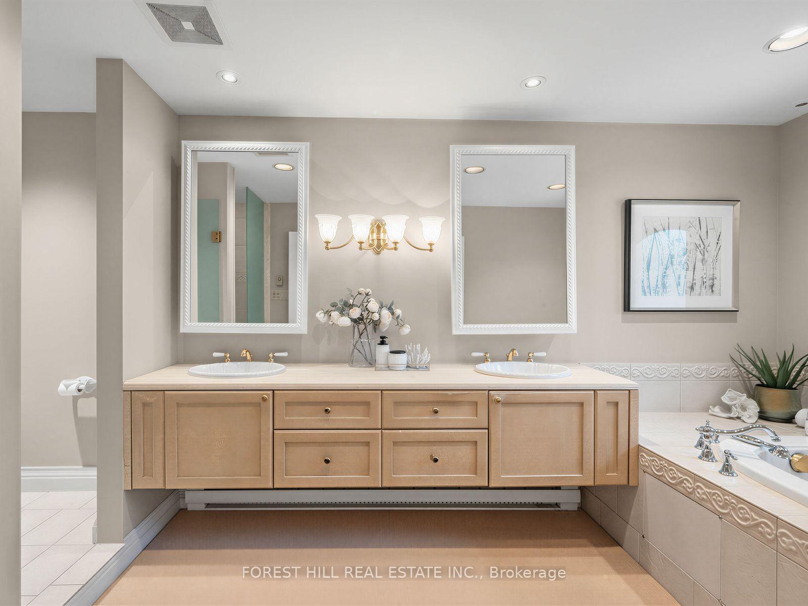 Photo 25 of 552 St Clements Avenue, Toronto, Forest Hill North — HOMEH