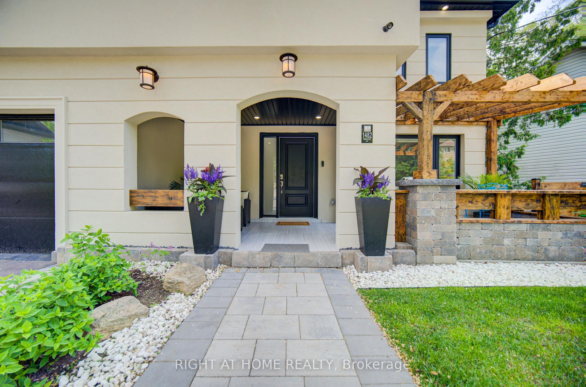 Photo 4 of 1482 Old Forest Road, Pickering, Woodlands — HOMEH