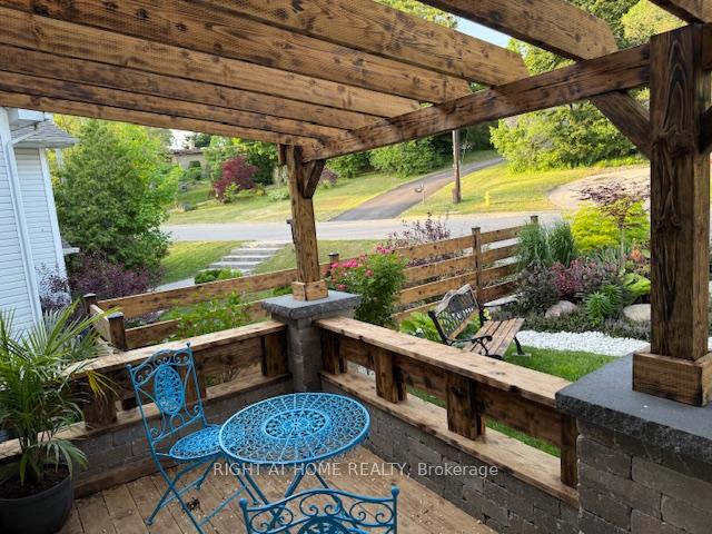 Photo 5 of 1482 Old Forest Road, Pickering, Woodlands — HOMEH