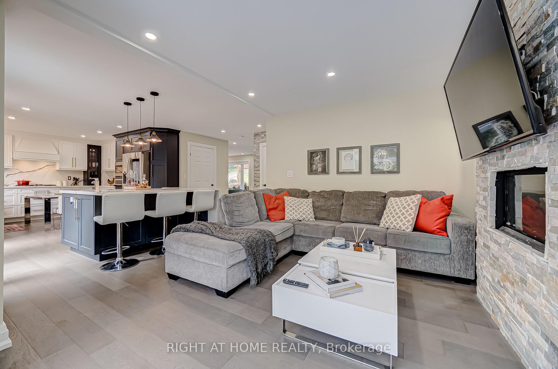 Photo 10 of 1482 Old Forest Road, Pickering, Woodlands — HOMEH