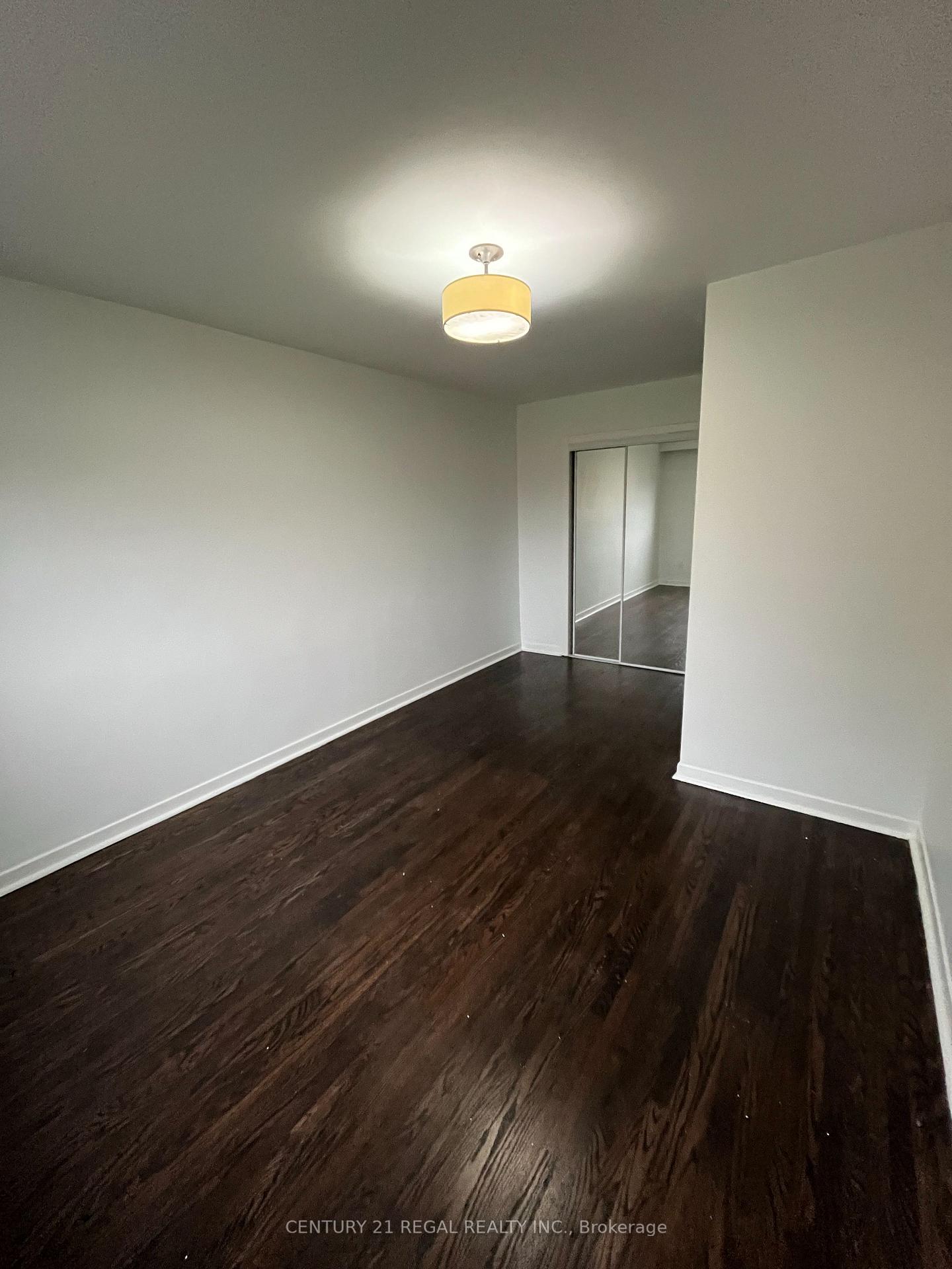 Photo 10 of 127 Bellman Avenue, Etobicoke, Alderwood — HOMEH