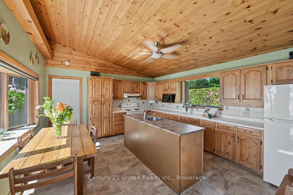 Photo 6 of 803 Sidney Drive, Selwyn — HOMEH