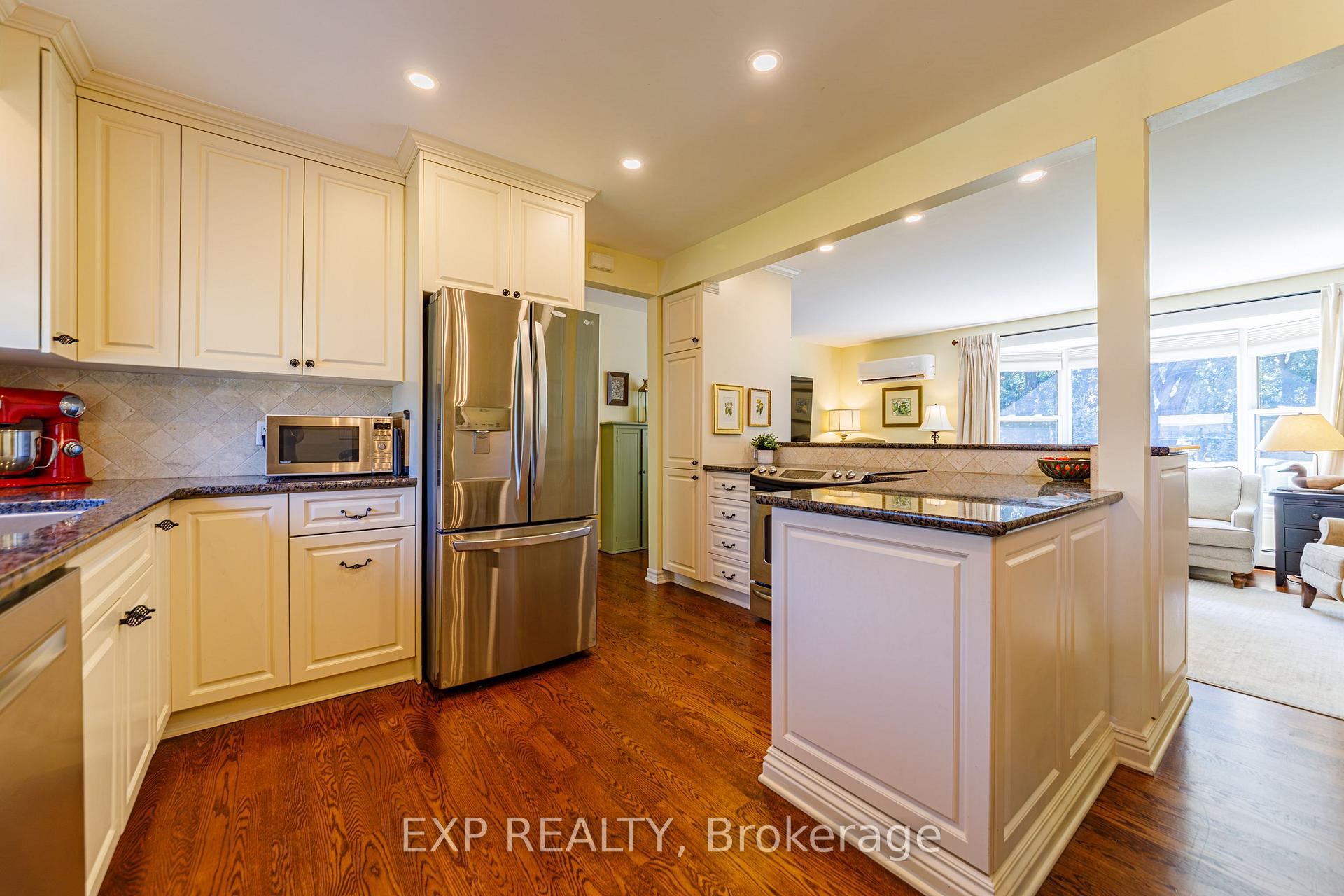 Photo 4 of 6530 Bunker Road, Ottawa, Manotick South to Roger Stevens — HOMEH