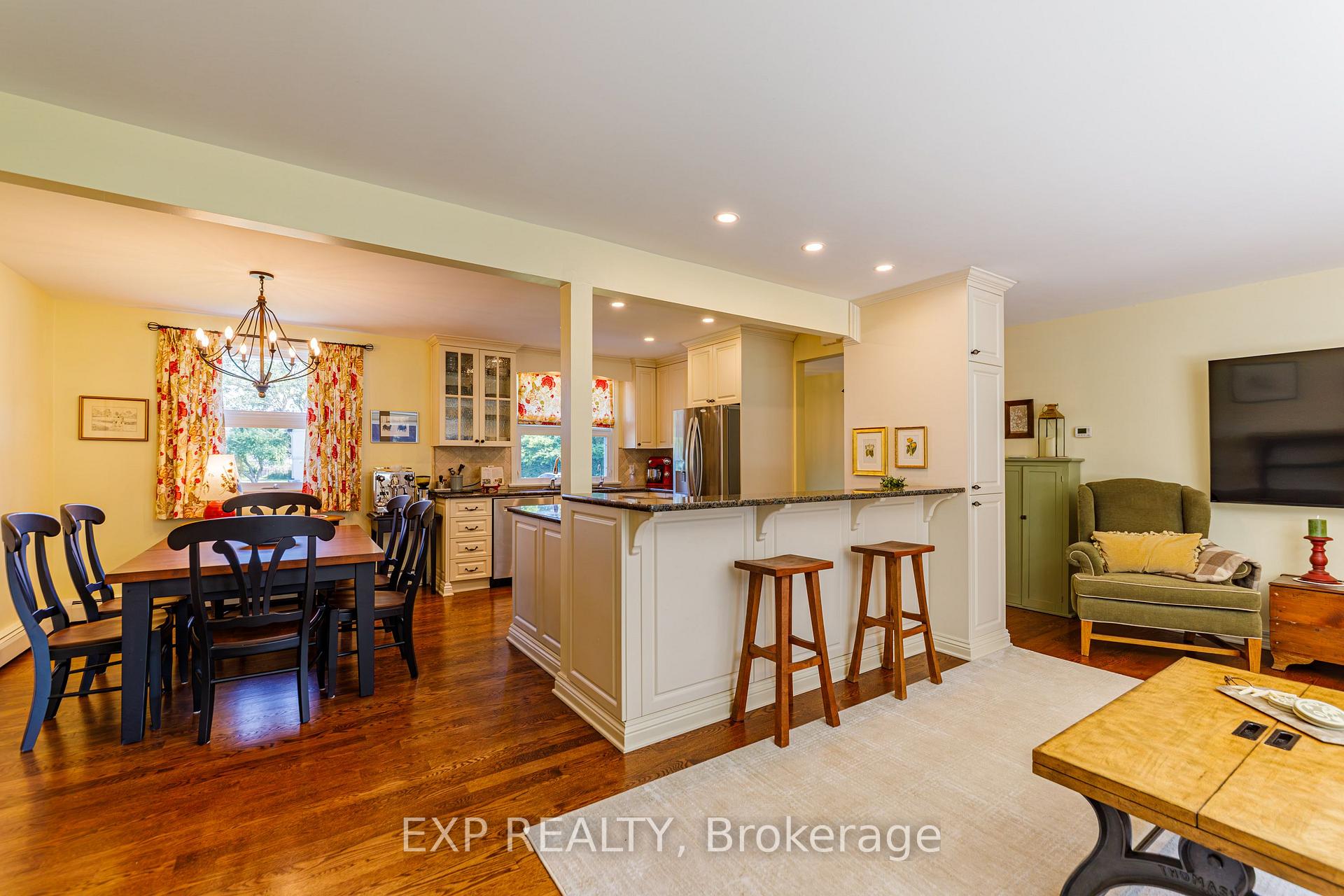Photo 6 of 6530 Bunker Road, Ottawa, Manotick South to Roger Stevens — HOMEH