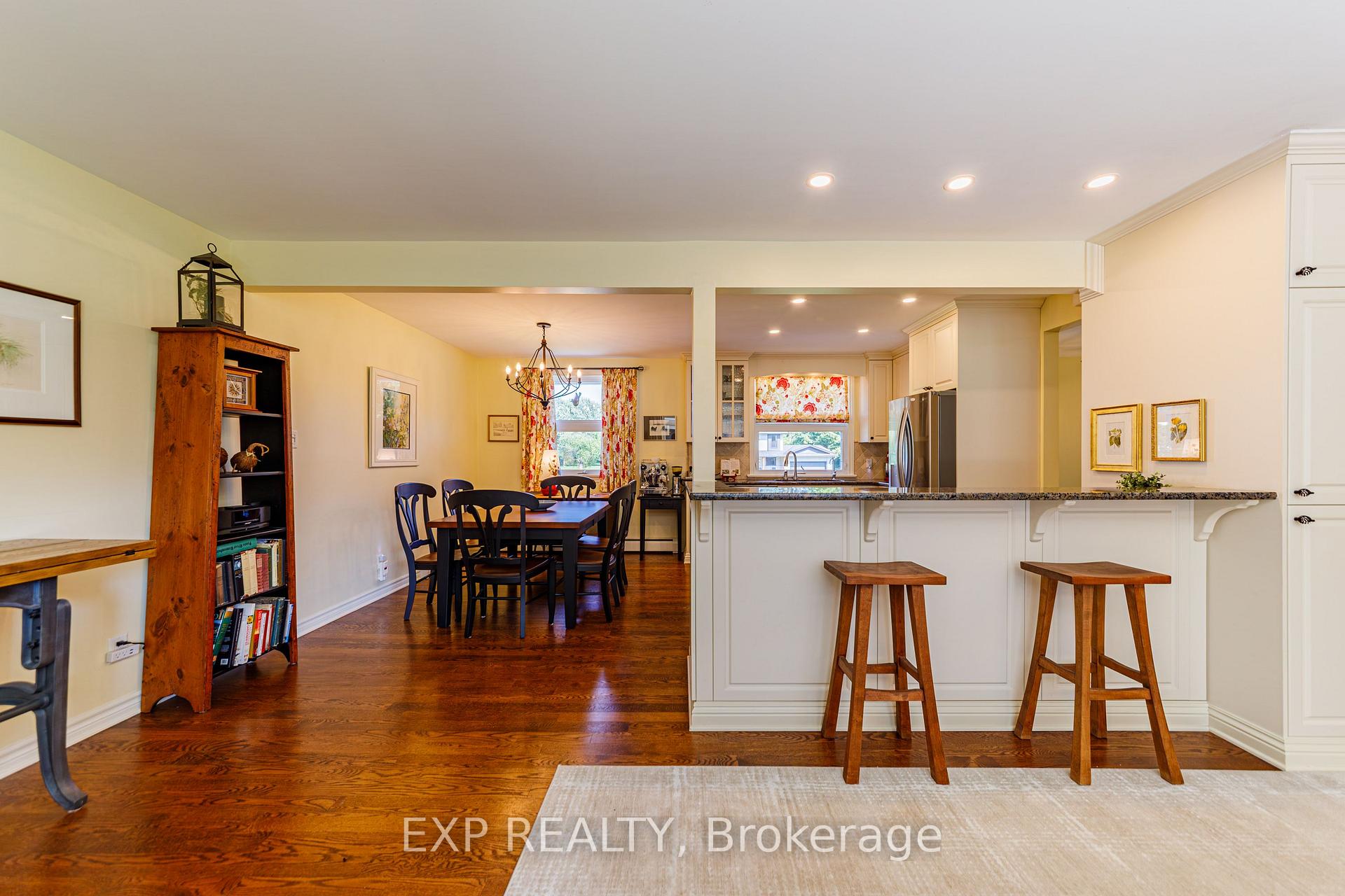 Photo 7 of 6530 Bunker Road, Ottawa, Manotick South to Roger Stevens — HOMEH