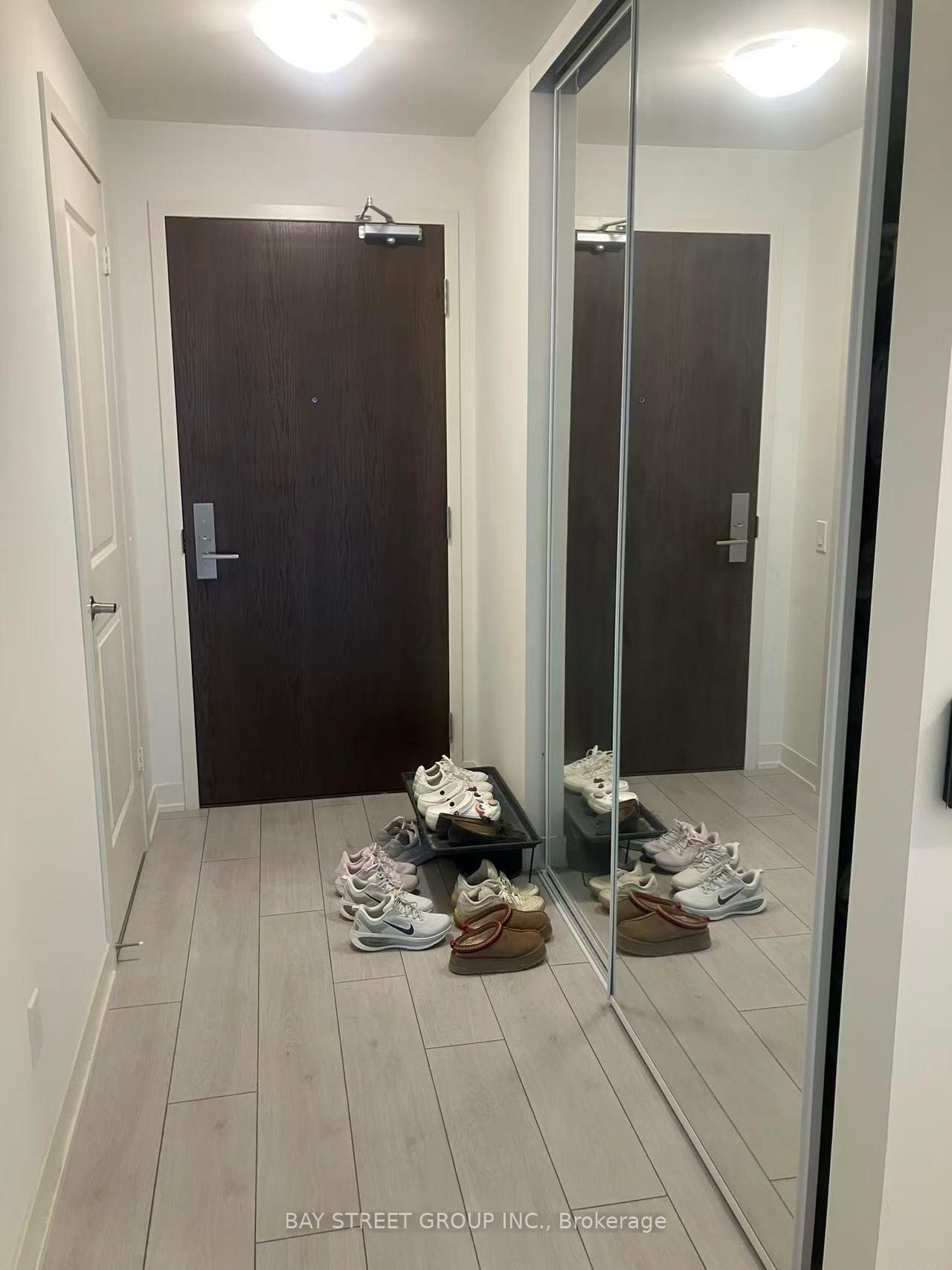Photo 17 of Unit 919, 4955 Yonge Street, North York, Willowdale East — HOMEH