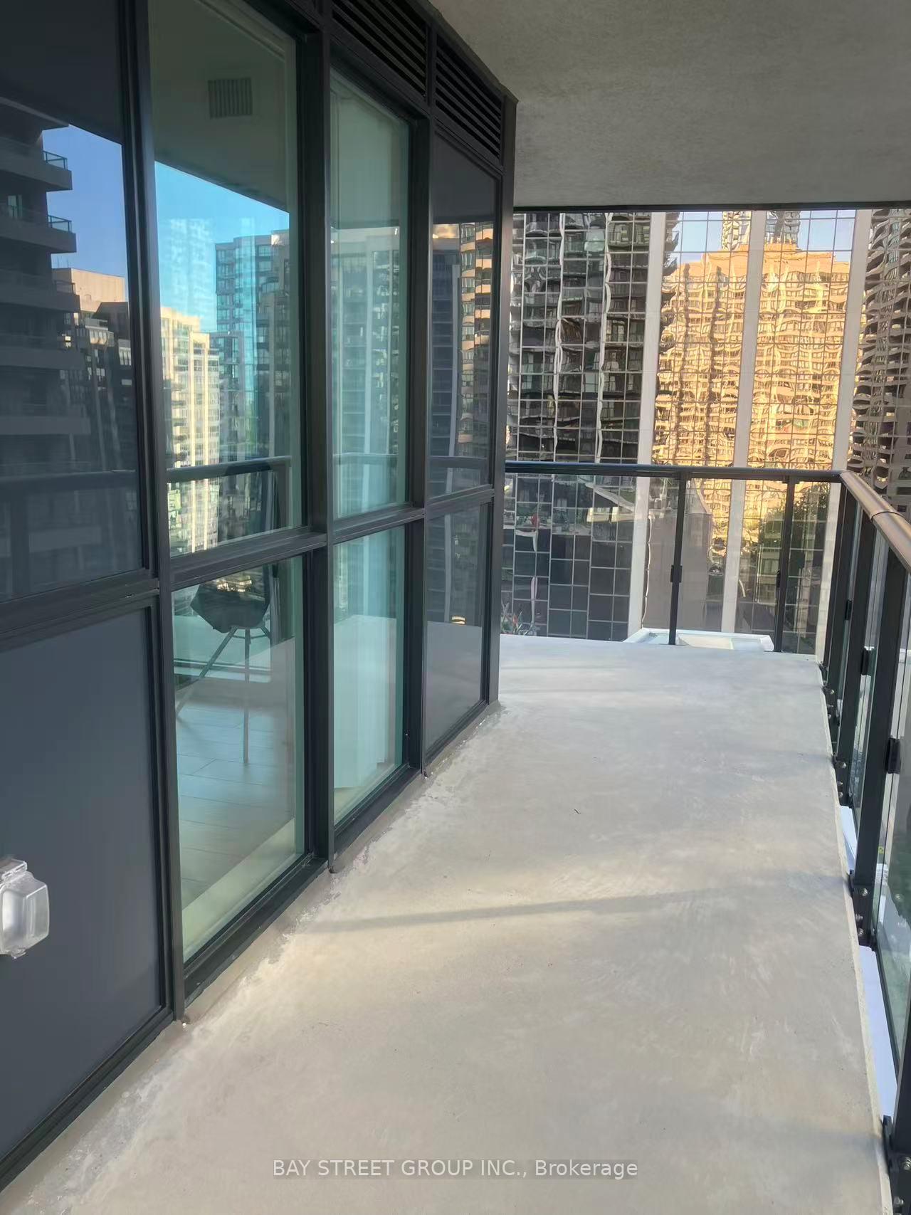 Photo 19 of Unit 919, 4955 Yonge Street, North York, Willowdale East — HOMEH