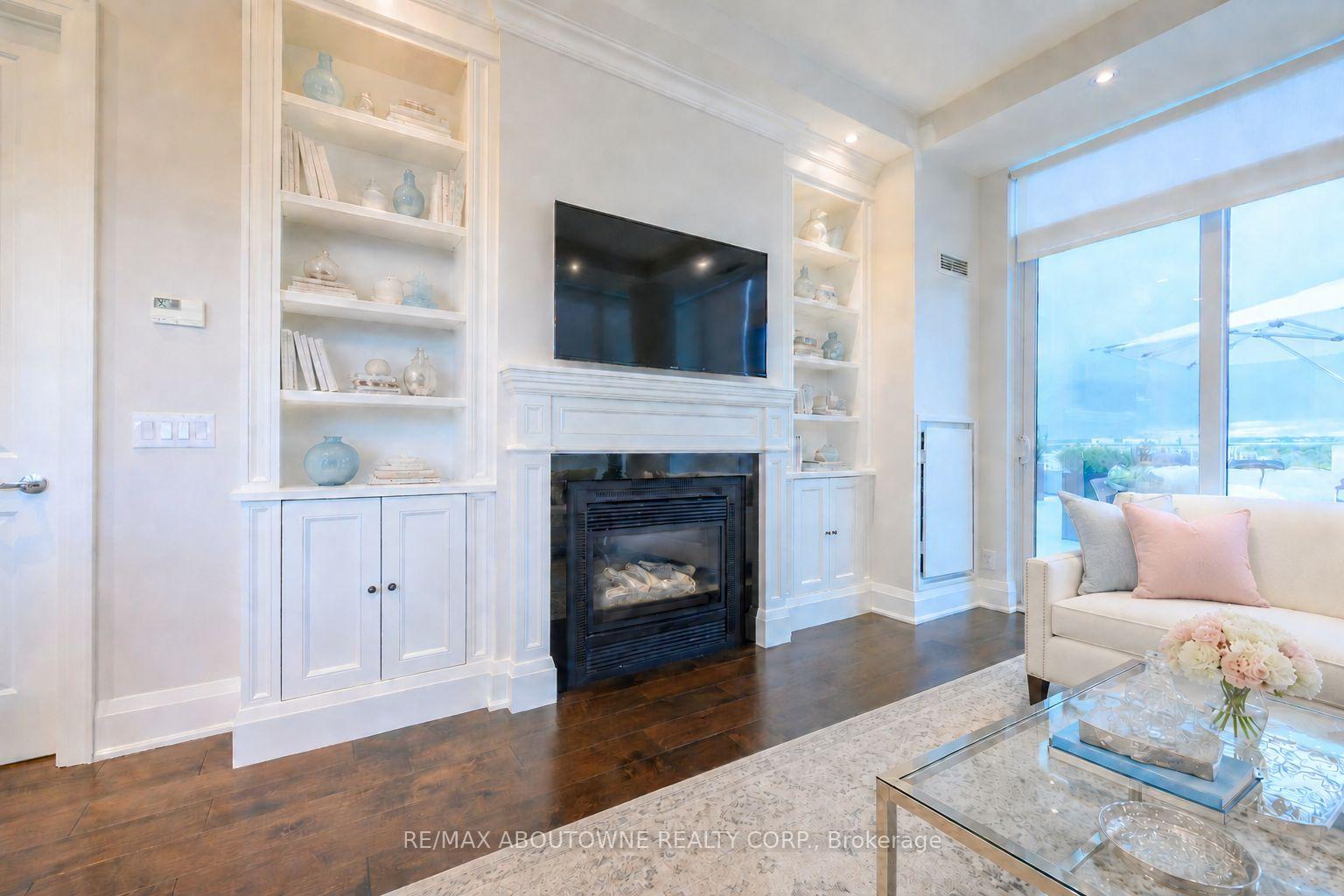 Photo 13 of Unit 815, 11 Bronte Road, Oakville, Bronte — HOMEH