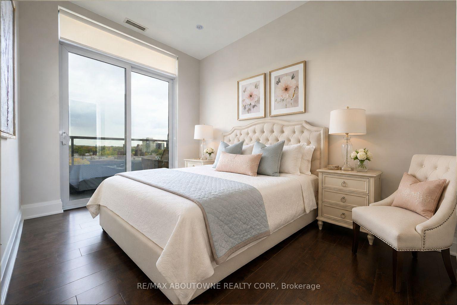 Photo 17 of Unit 815, 11 Bronte Road, Oakville, Bronte — HOMEH