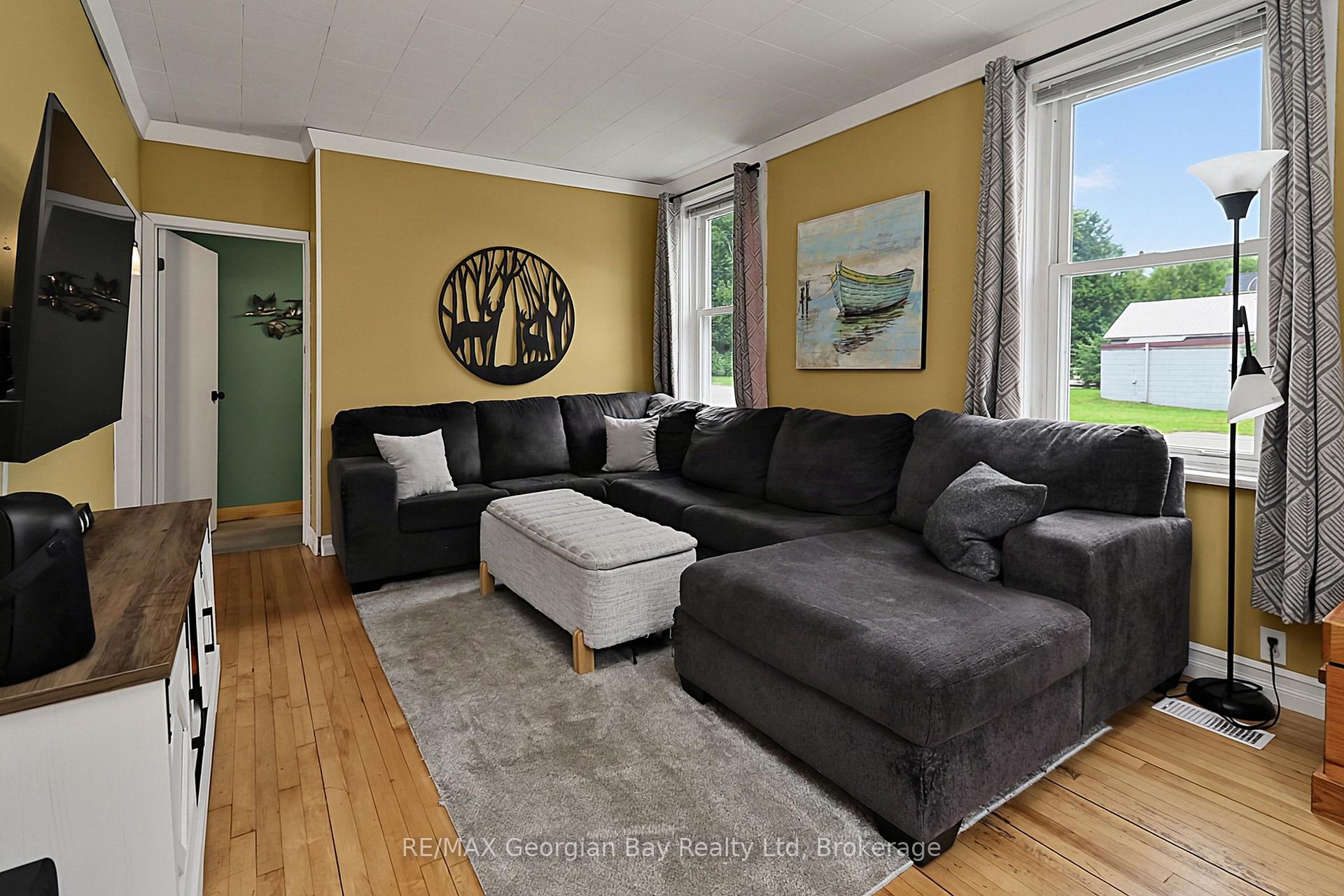 Photo 12 of 154 Robert Street W, Penetanguishene — HOMEH