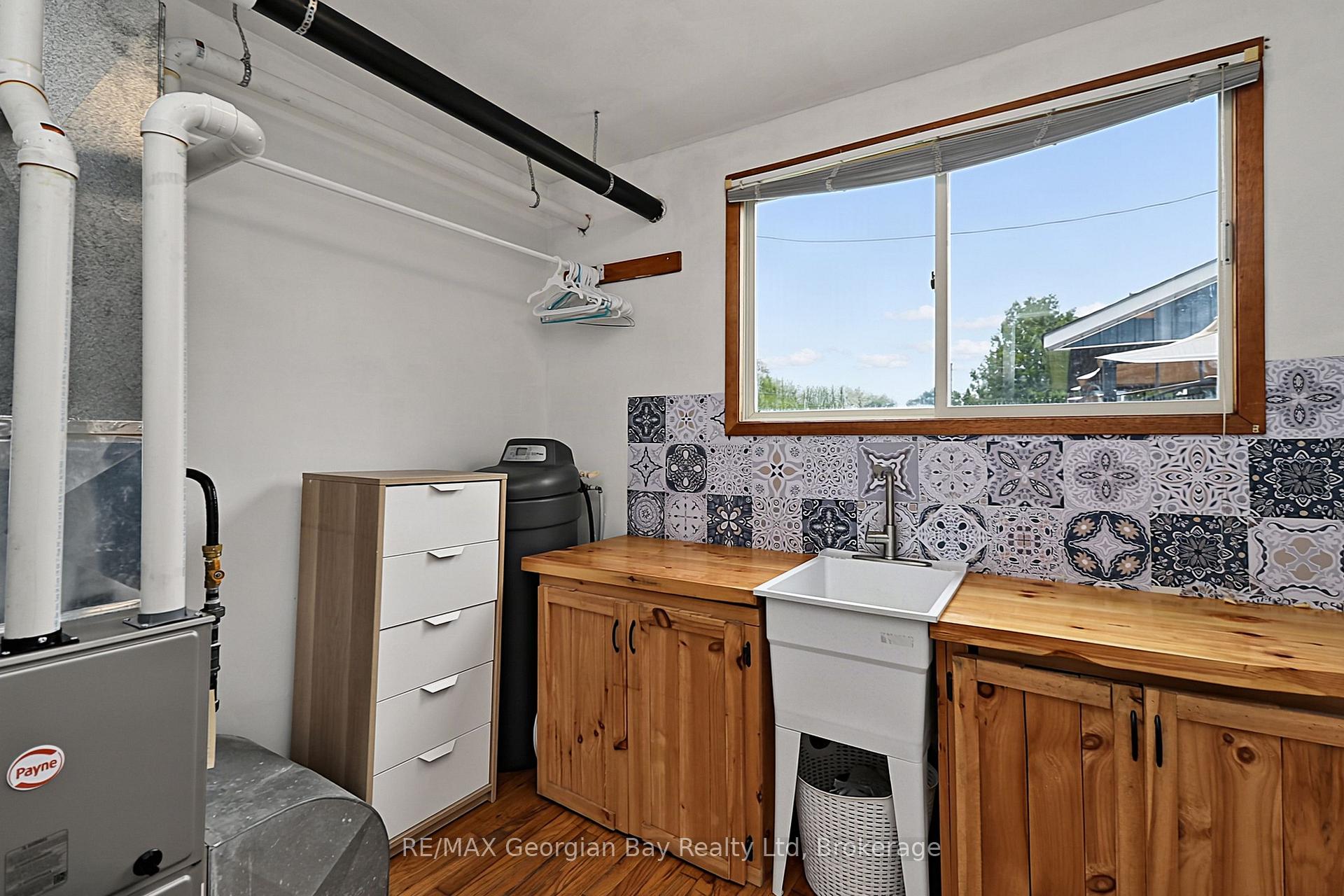 Photo 16 of 154 Robert Street W, Penetanguishene — HOMEH