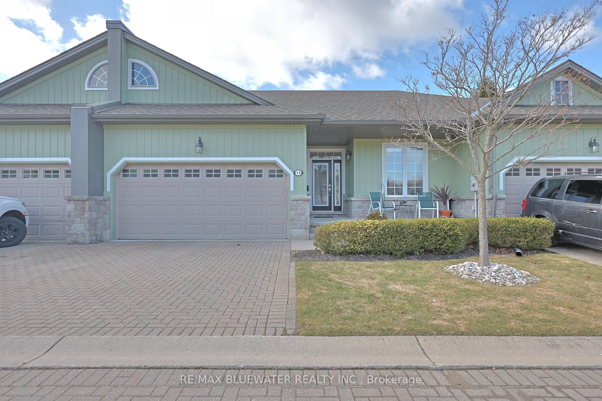 Photo 2 of 13 Oakwood Links Lane, South Huron, Stephen — HOMEH