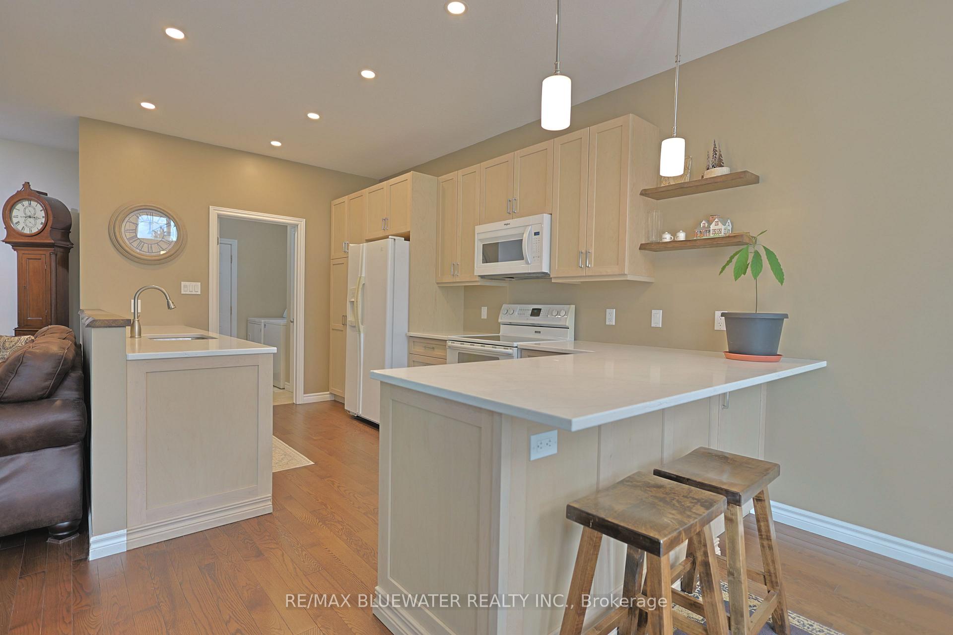 Photo 7 of 13 Oakwood Links Lane, South Huron, Stephen — HOMEH