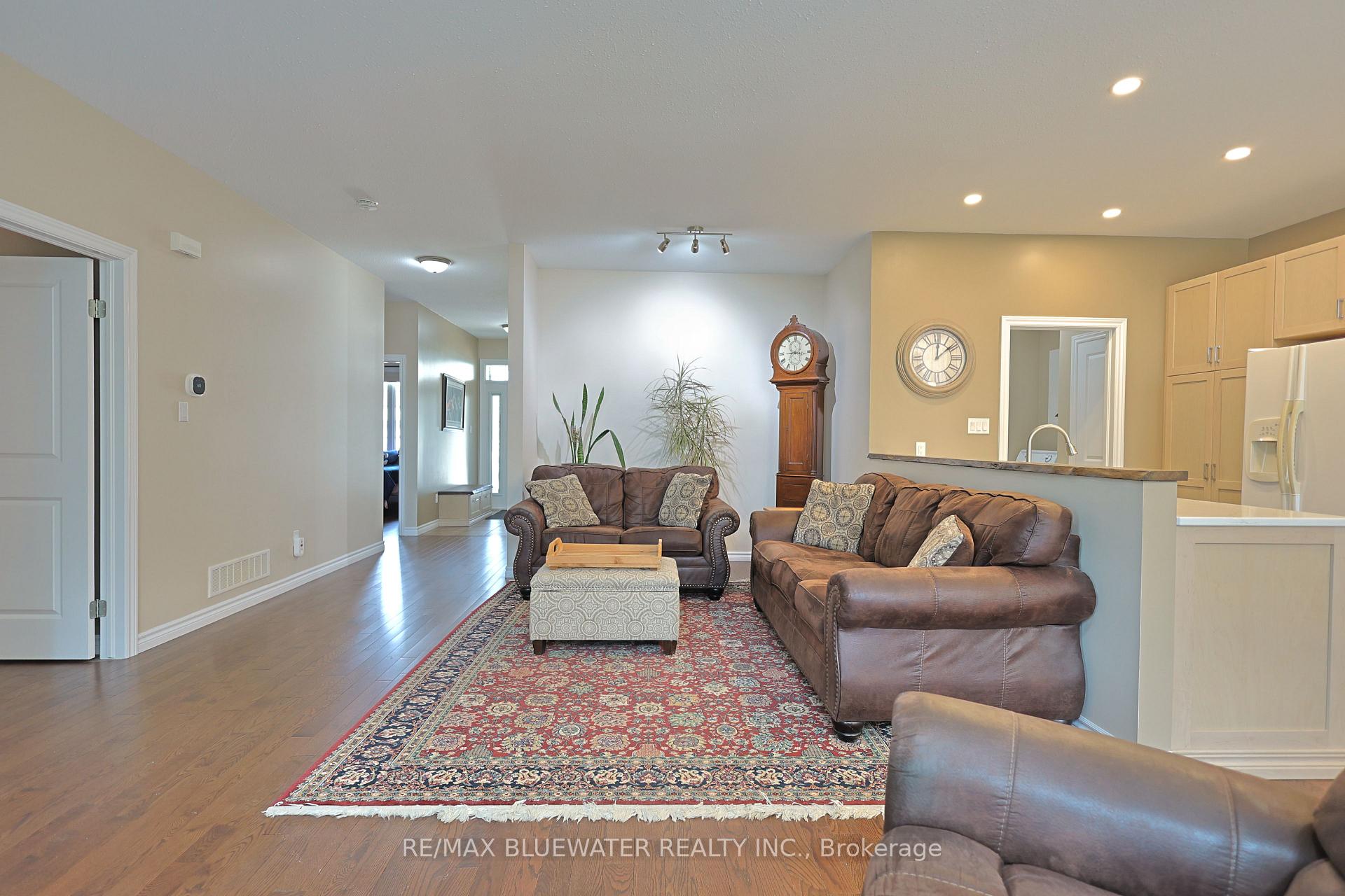 Photo 20 of 13 Oakwood Links Lane, South Huron, Stephen — HOMEH