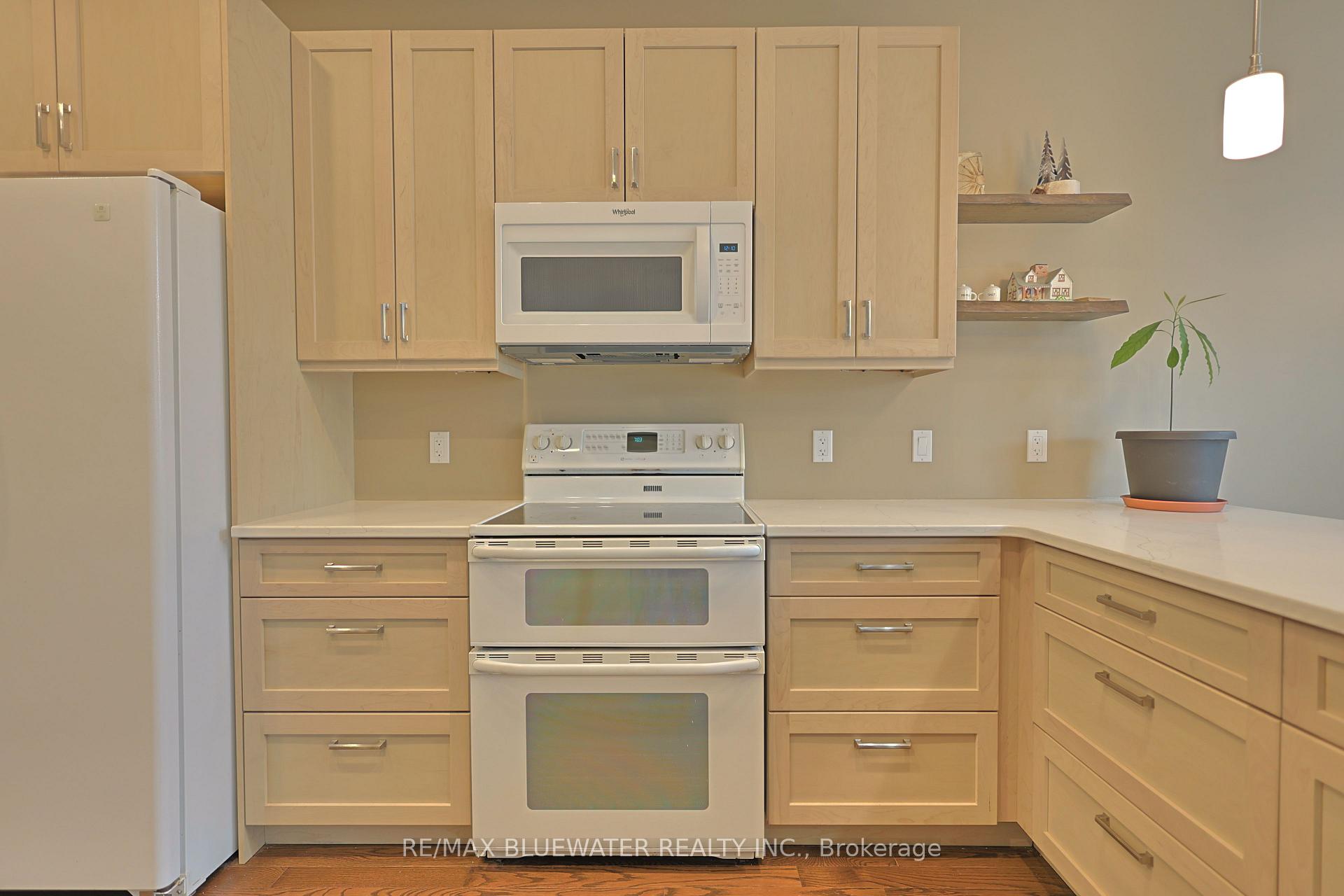 Photo 23 of 13 Oakwood Links Lane, South Huron, Stephen — HOMEH