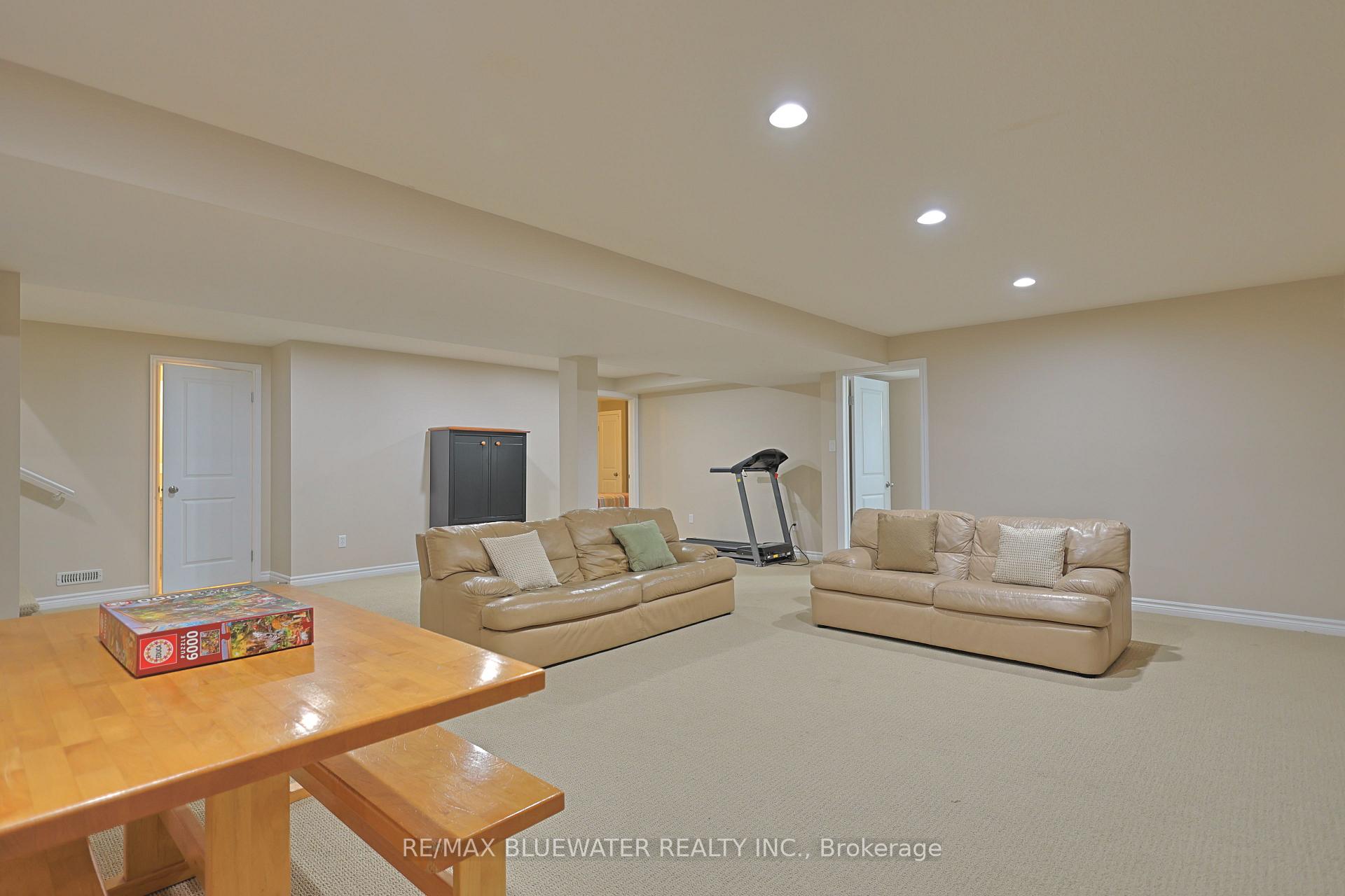 Photo 42 of 13 Oakwood Links Lane, South Huron, Stephen — HOMEH