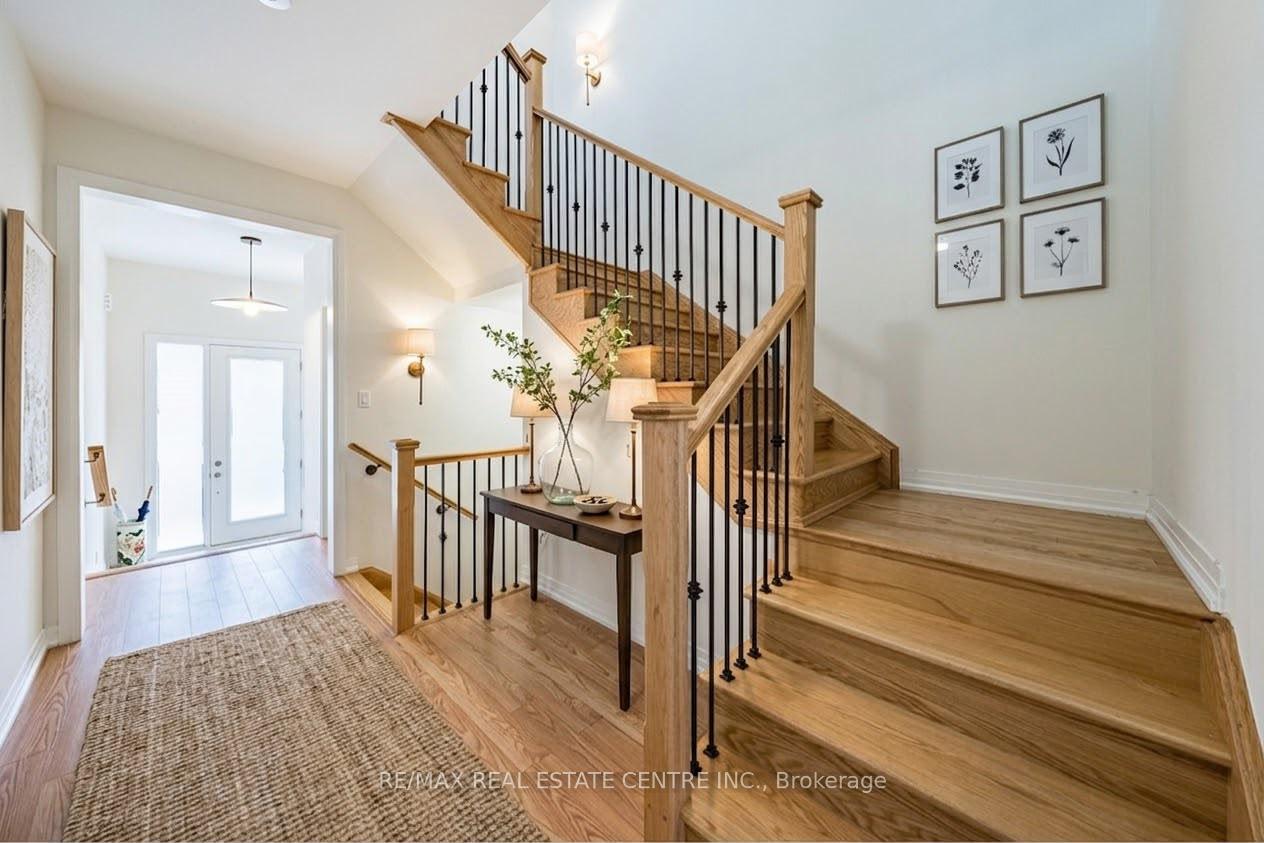 Photo 6 of 1062 Skyridge Boulevard, Pickering, Rural Pickering — HOMEH