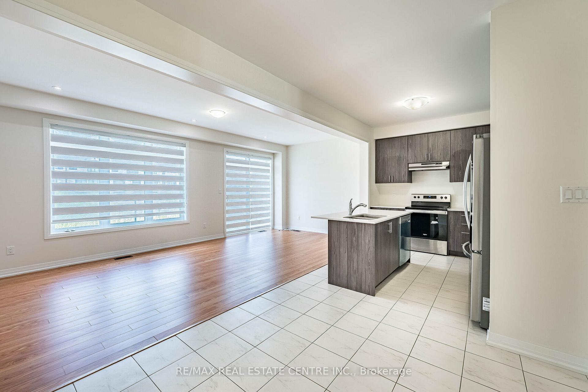 Photo 9 of 1062 Skyridge Boulevard, Pickering, Rural Pickering — HOMEH