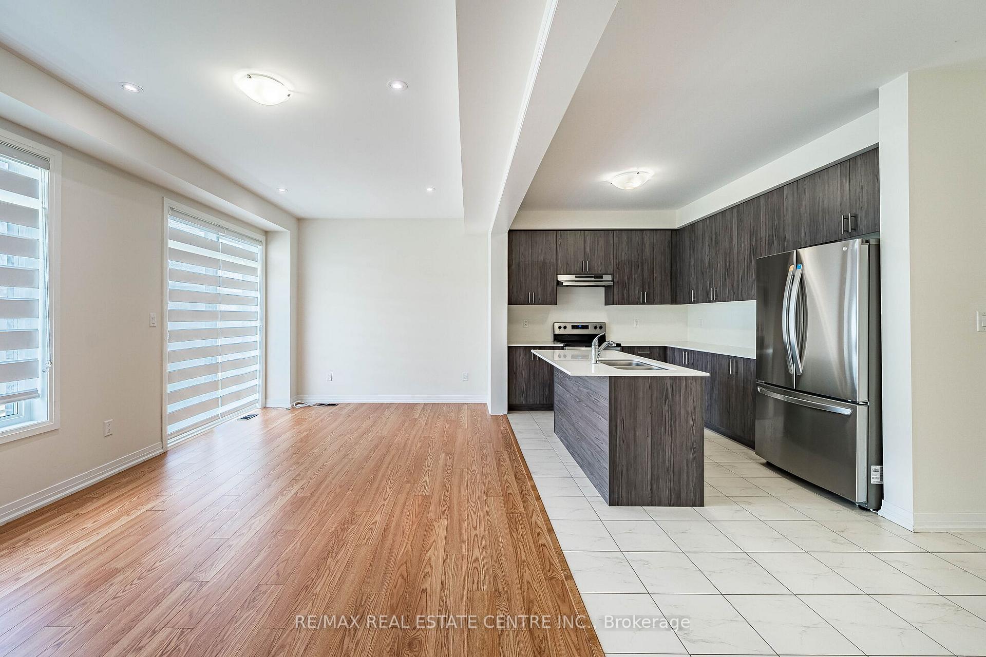Photo 10 of 1062 Skyridge Boulevard, Pickering, Rural Pickering — HOMEH