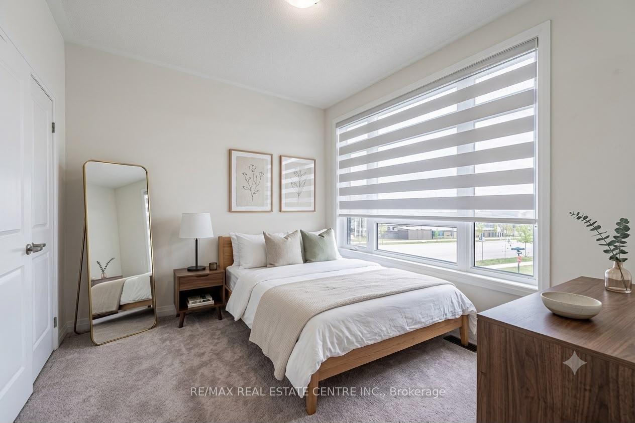Photo 14 of 1062 Skyridge Boulevard, Pickering, Rural Pickering — HOMEH