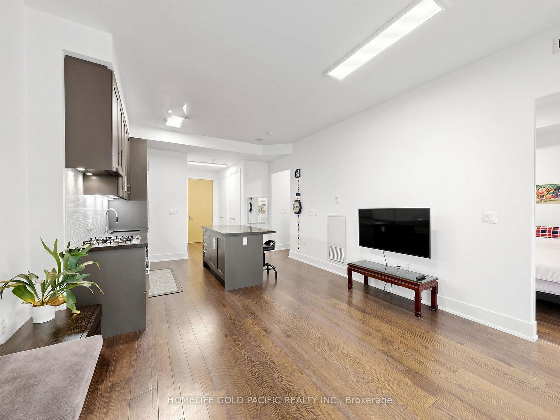 Photo 9 of Unit 732, 39 Queens Quay E, Toronto, Waterfront Communities — HOMEH