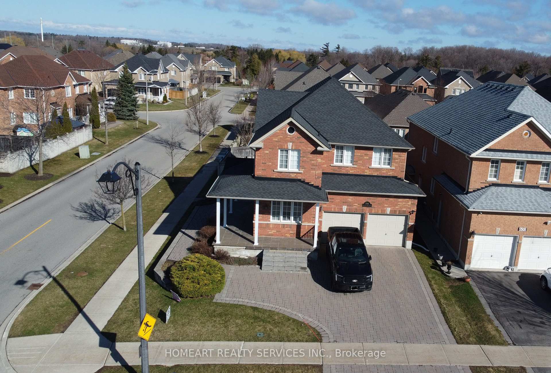 Photo 3 of 596 Vellore Park Avenue N, Vaughan, Vellore Village — HOMEH