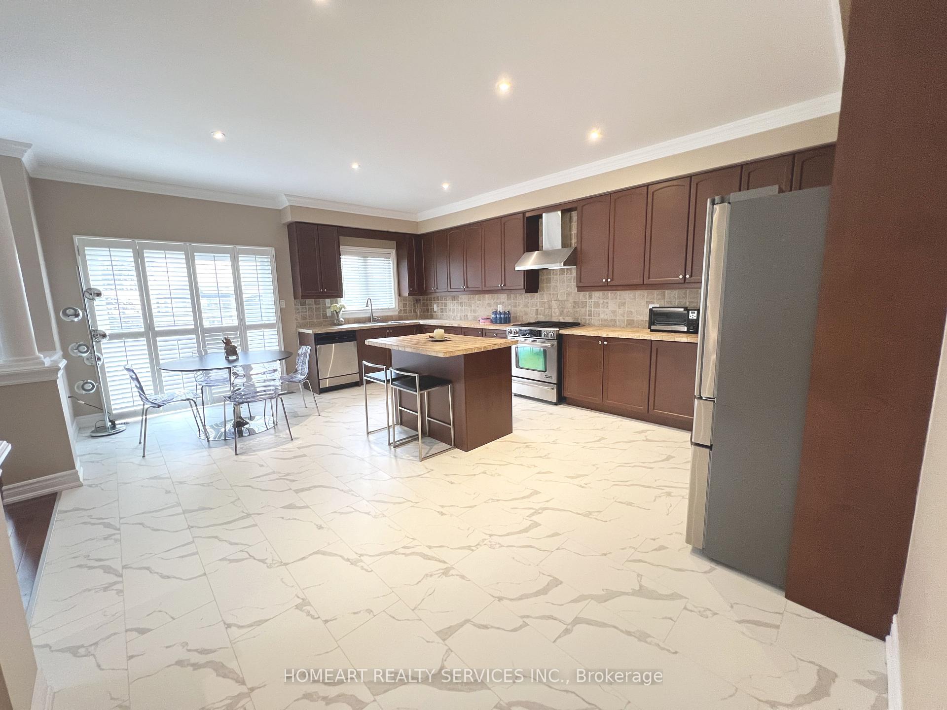 Photo 10 of 596 Vellore Park Avenue N, Vaughan, Vellore Village — HOMEH