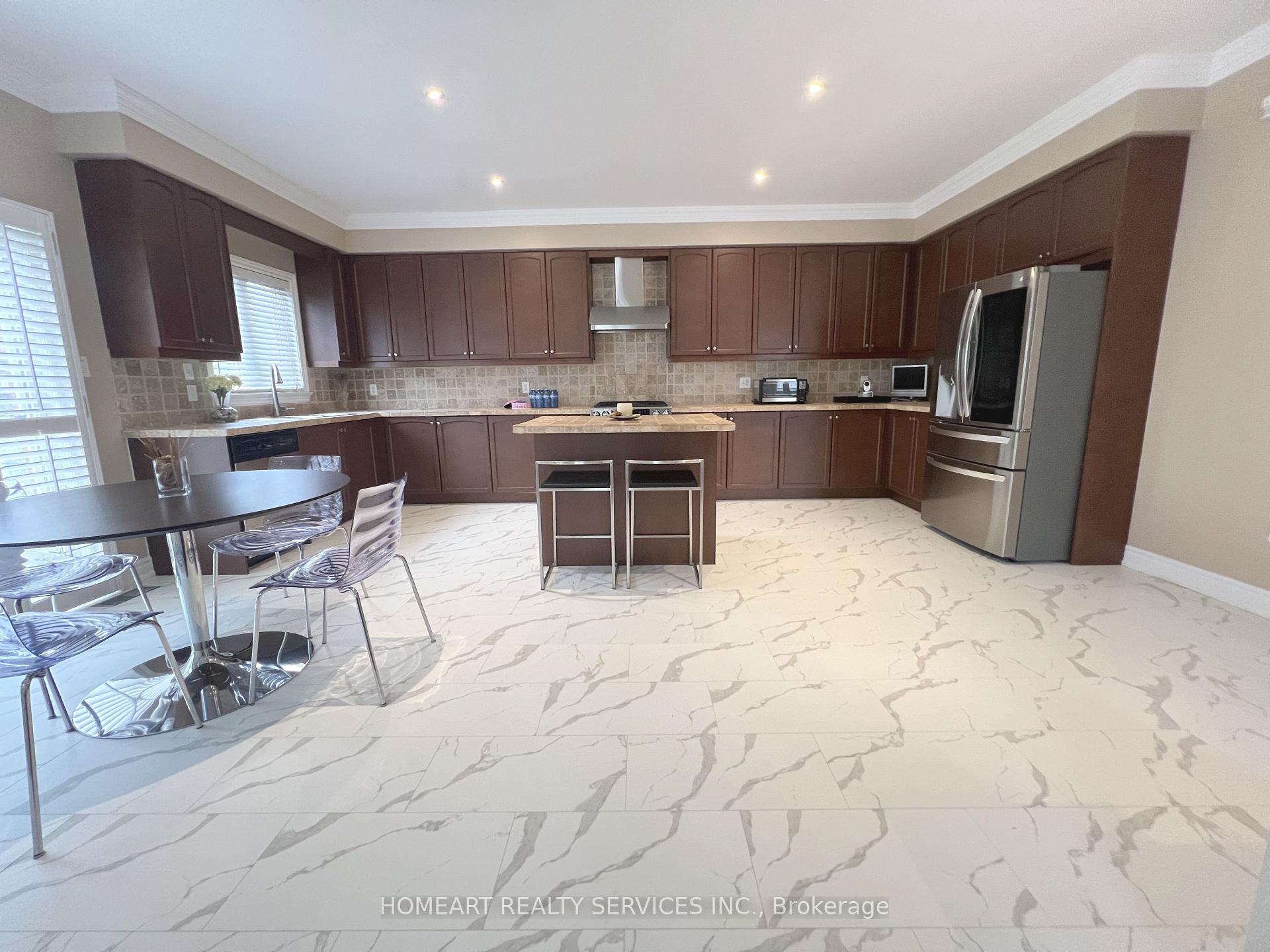 Photo 12 of 596 Vellore Park Avenue N, Vaughan, Vellore Village — HOMEH