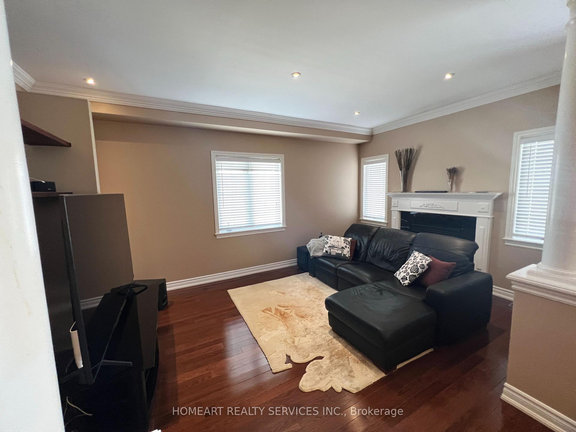 Photo 14 of 596 Vellore Park Avenue N, Vaughan, Vellore Village — HOMEH