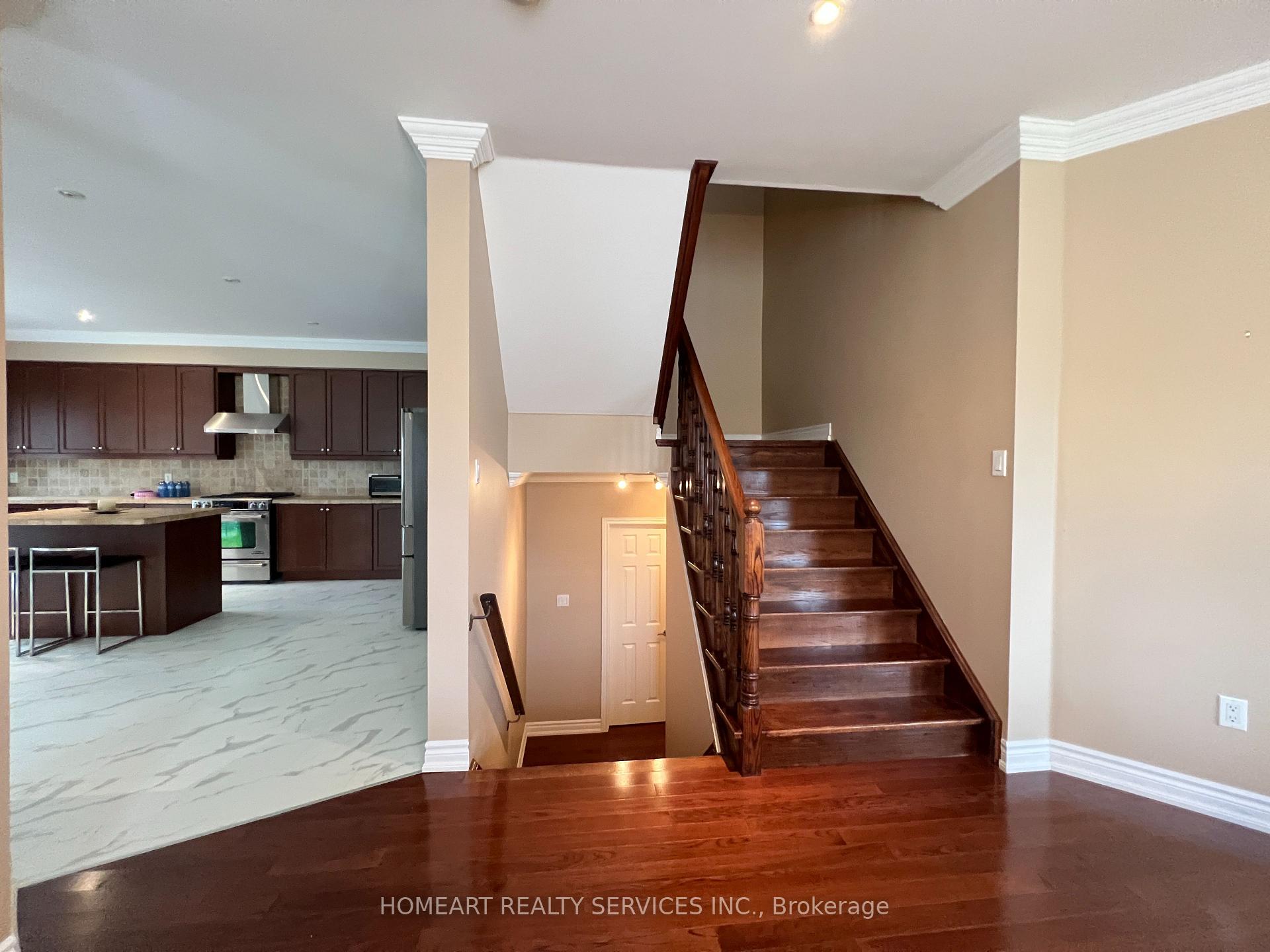 Photo 15 of 596 Vellore Park Avenue N, Vaughan, Vellore Village — HOMEH