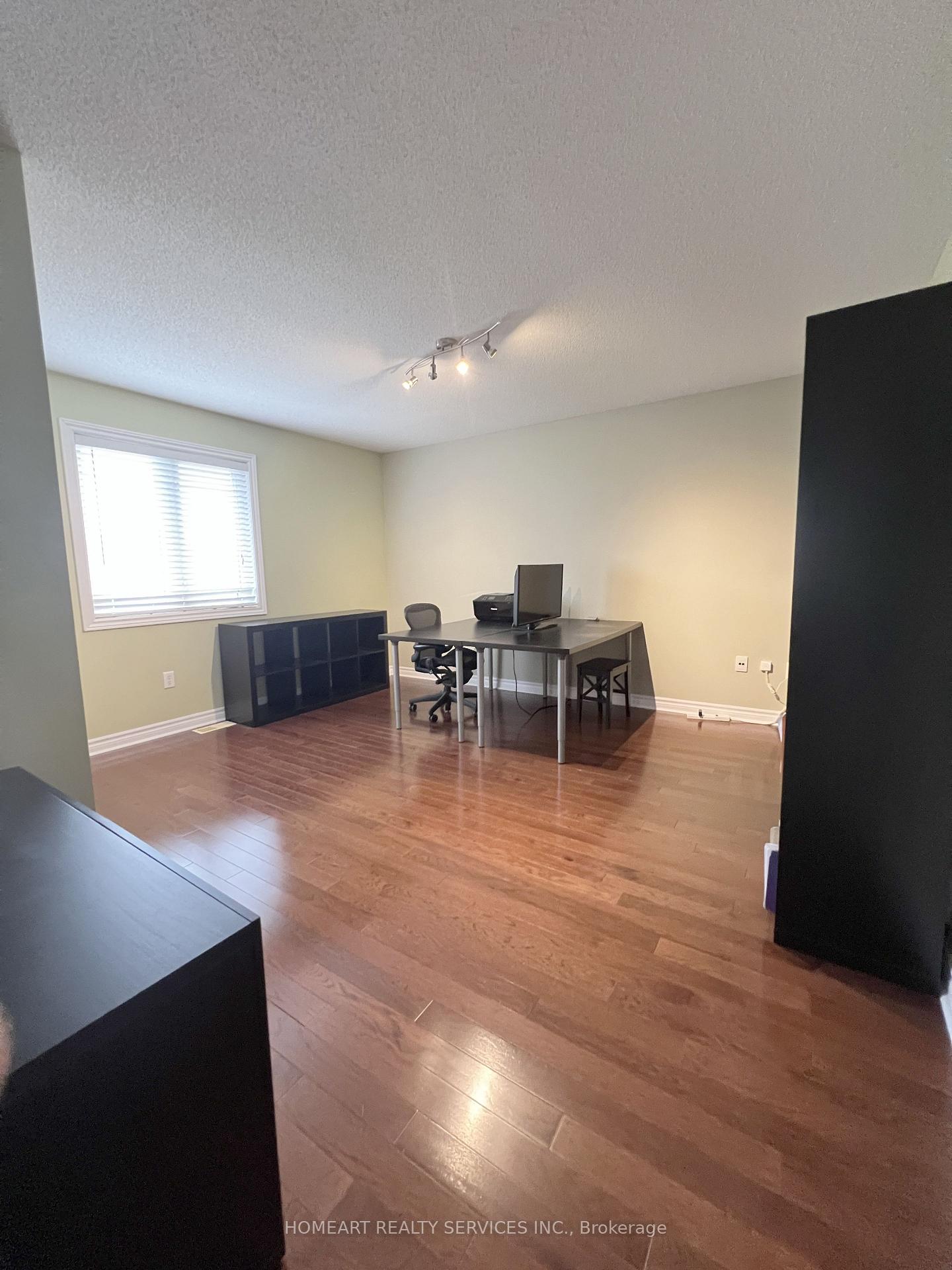 Photo 23 of 596 Vellore Park Avenue N, Vaughan, Vellore Village — HOMEH