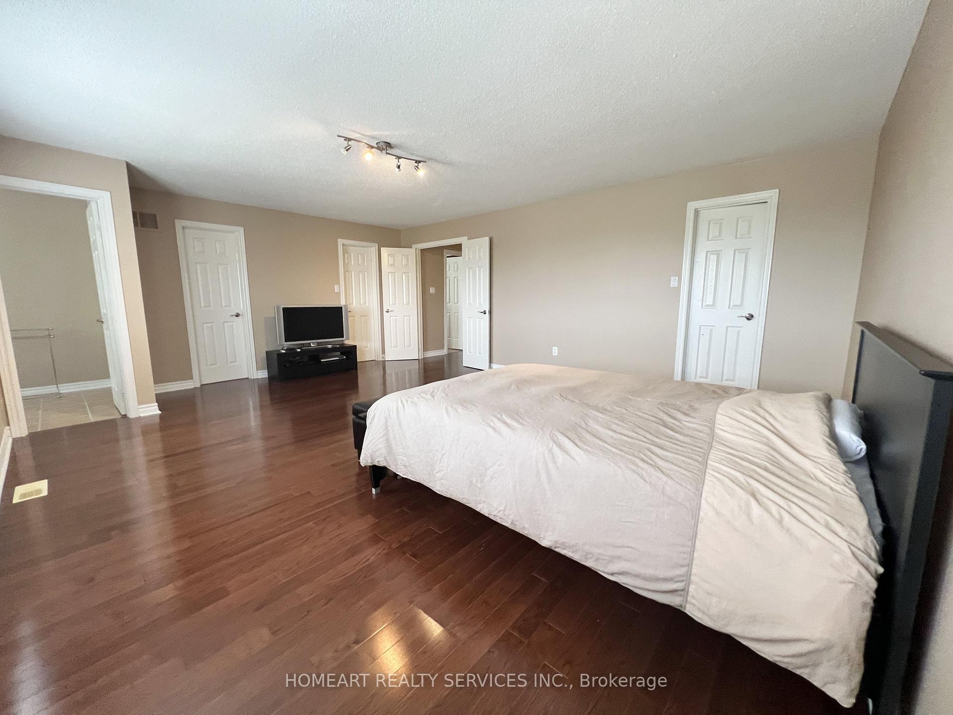 Photo 27 of 596 Vellore Park Avenue N, Vaughan, Vellore Village — HOMEH