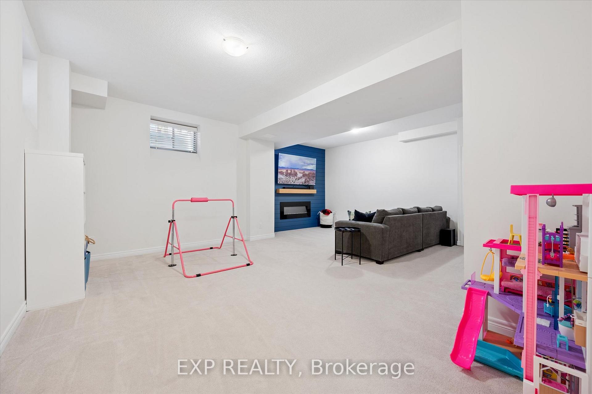 Photo 30 of 31 William Dunlop Street, Kitchener, Huron Park — HOMEH