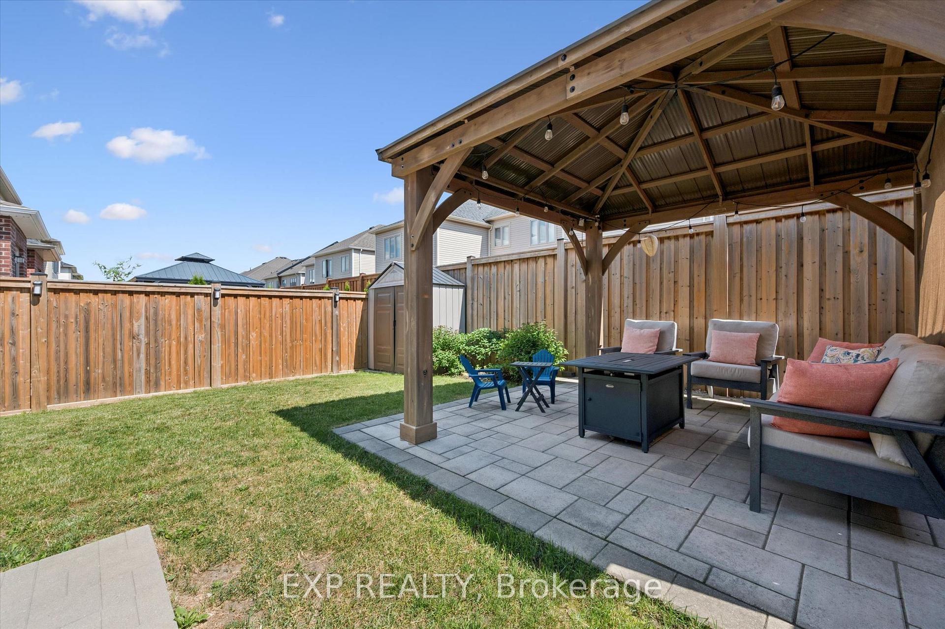 Photo 35 of 31 William Dunlop Street, Kitchener, Huron Park — HOMEH