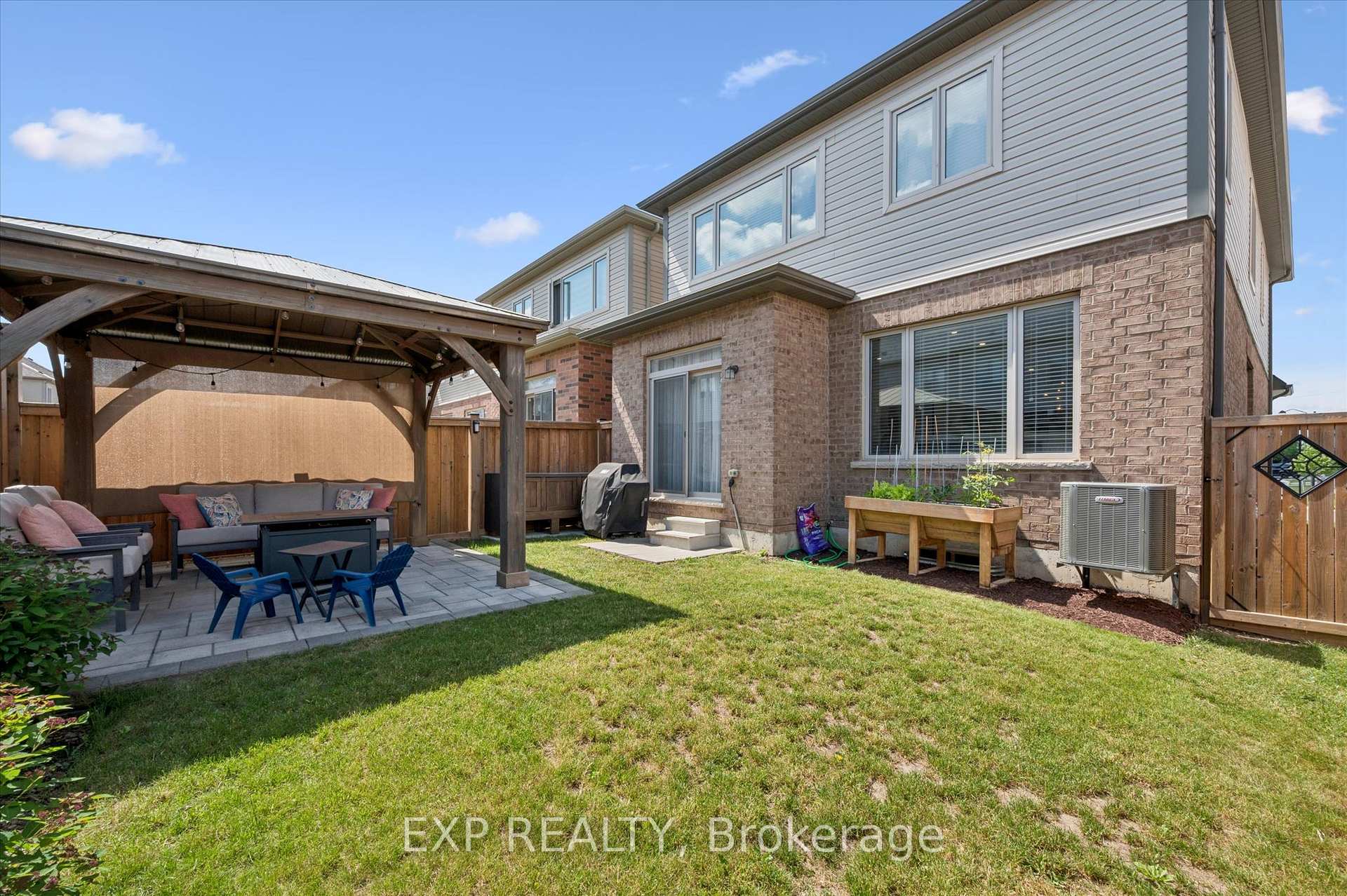 Photo 37 of 31 William Dunlop Street, Kitchener, Huron Park — HOMEH
